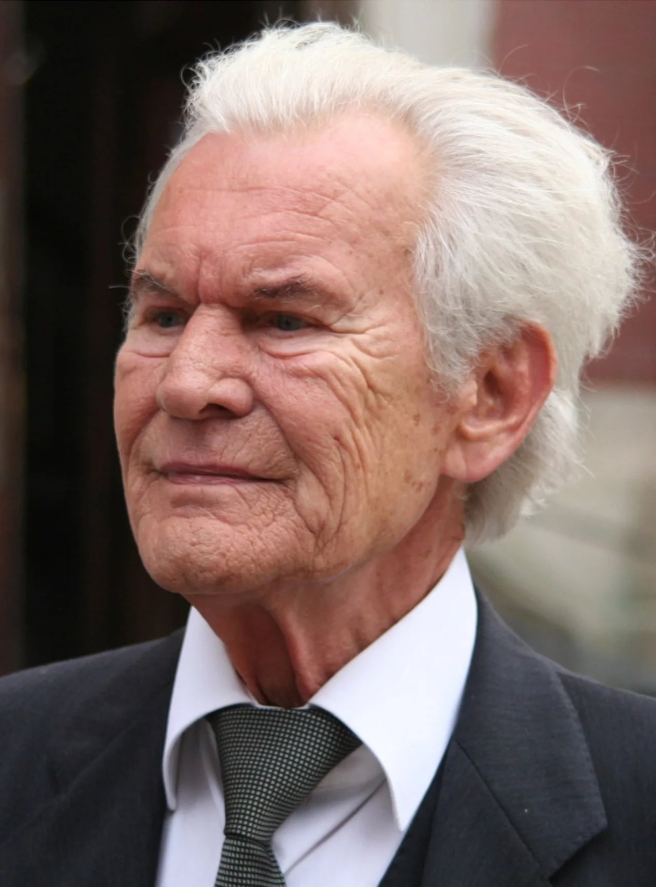 Portrait of Wilhelm Wieben (1935–2019) – memorial page