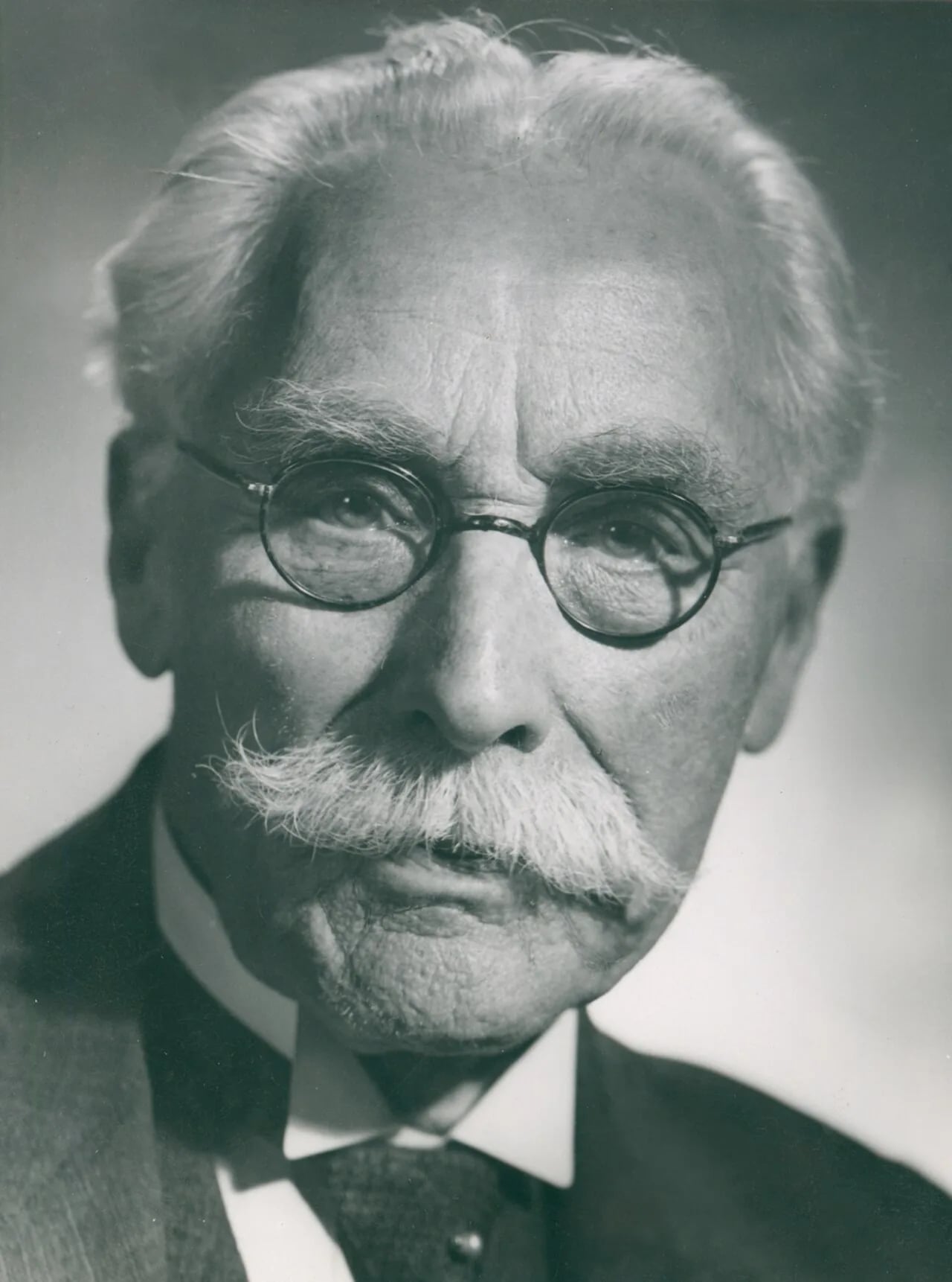 Porträt von Sibbe Malmberg (1855–1955) – Gedenkseite