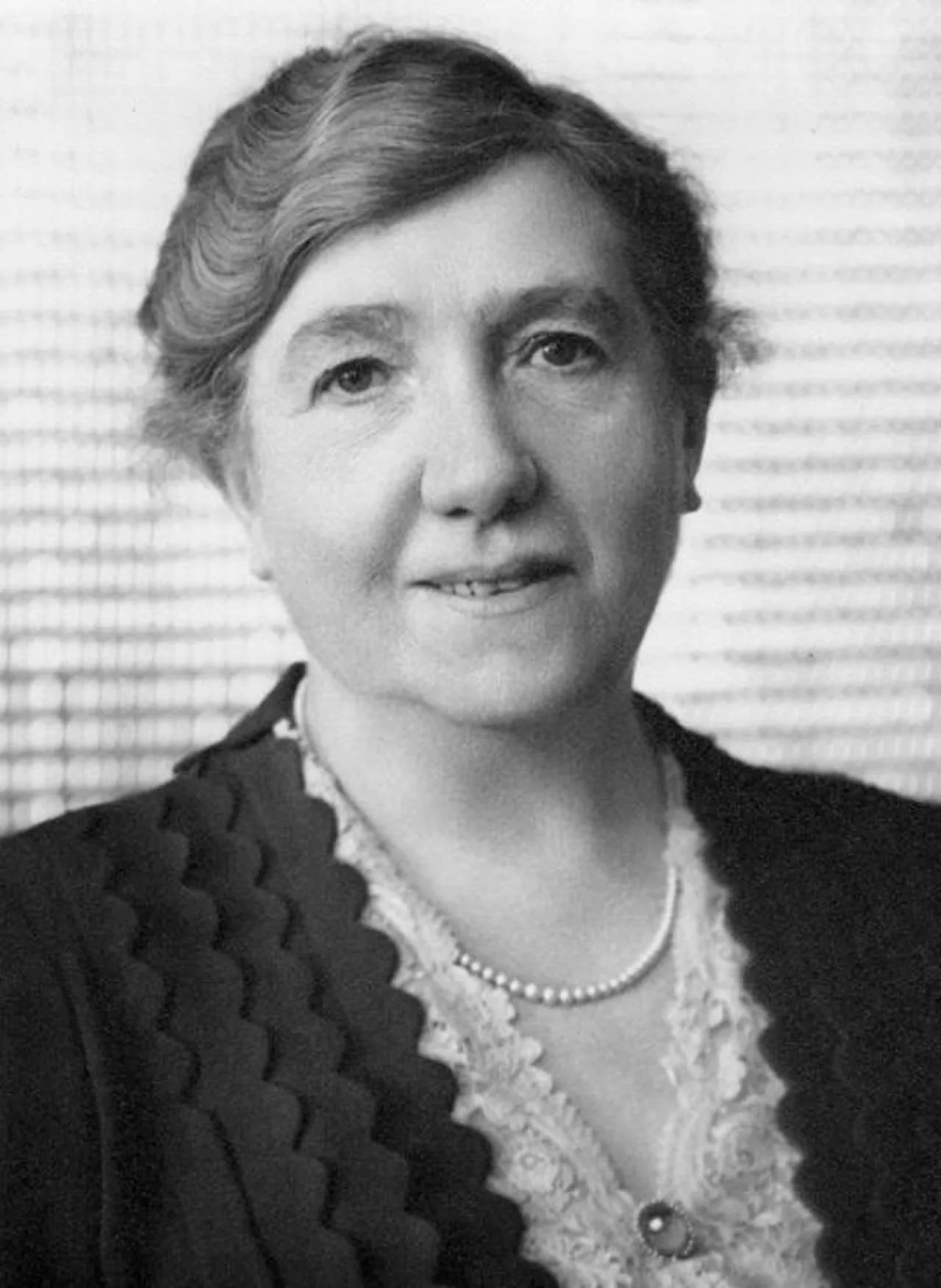 Portrait of Winifred Hoernlé (1885–1960) – memorial page
