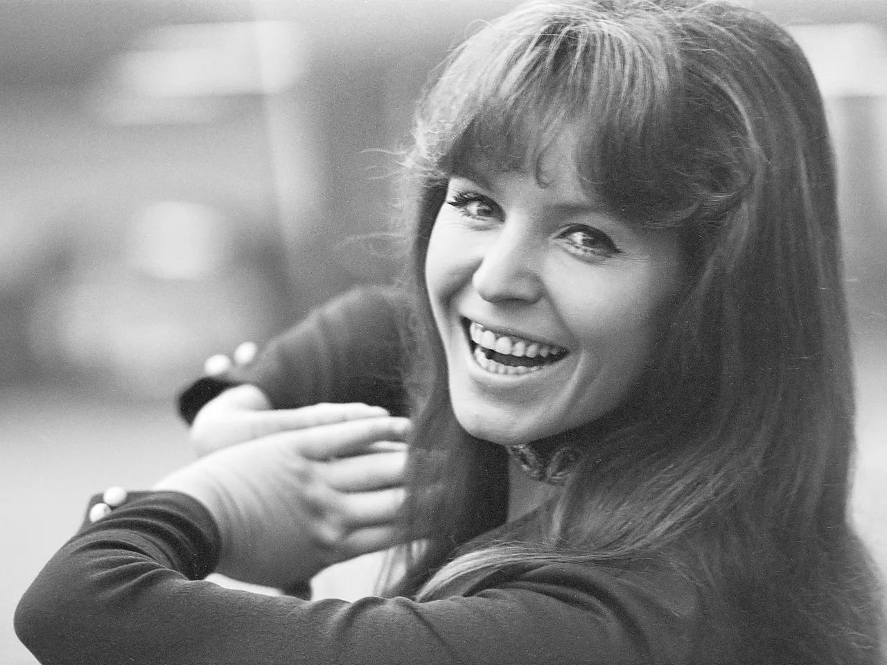 Portrait of Manuela (1943–2001) – memorial page