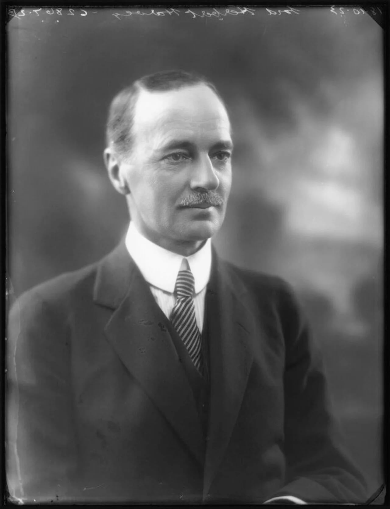 Porträt von Herbert Hervey, 5. Marquess of Bristol (1870–1960) – Gedenkseite