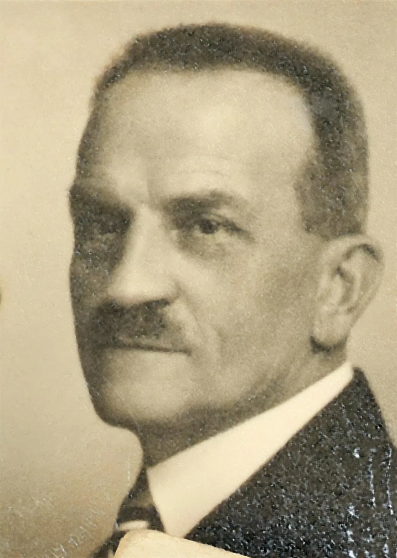 Portrait of Adolph Giesl-Gieslingen (1903–1992) – memorial page