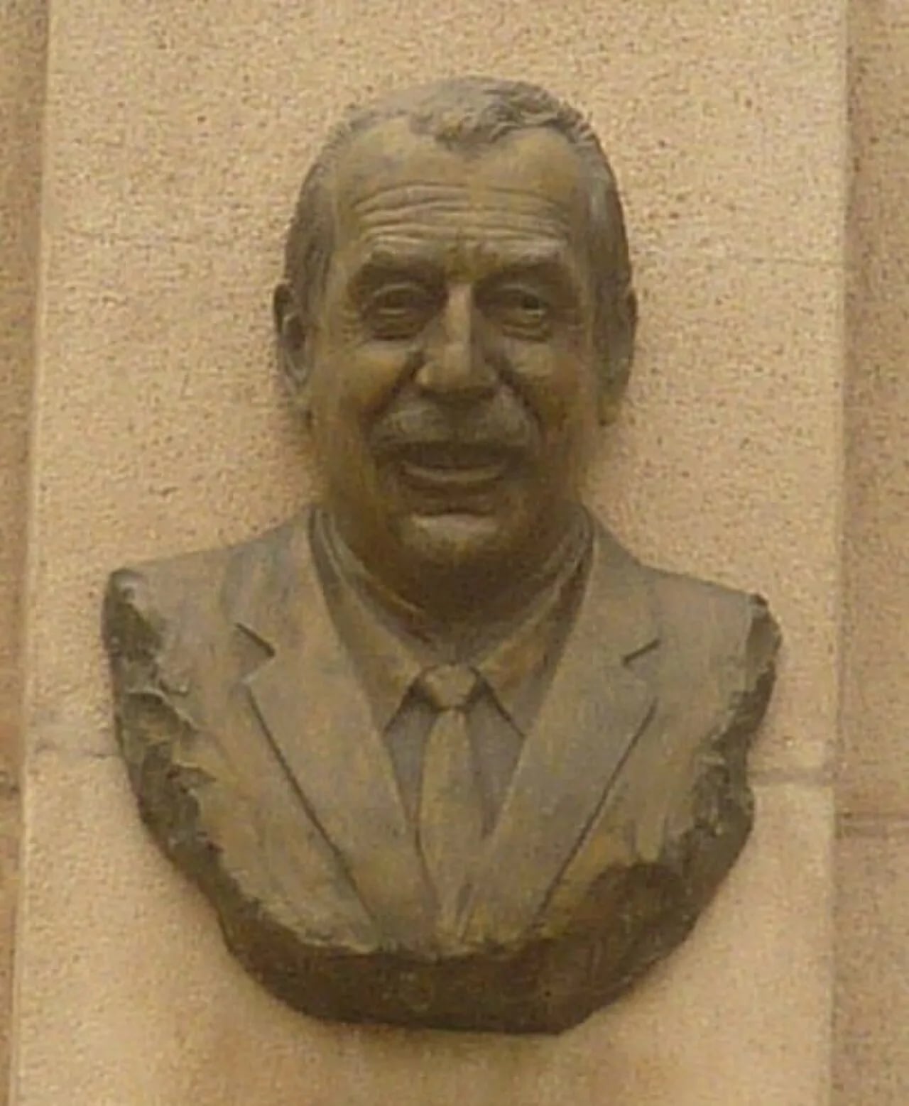 Portrait of Luis Sánchez Polack (1926–1999) – memorial page
