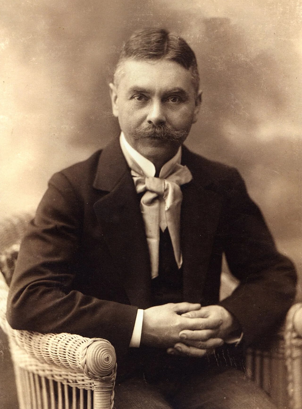 Portrait of Karl Hürthle (1860–1945) – memorial page