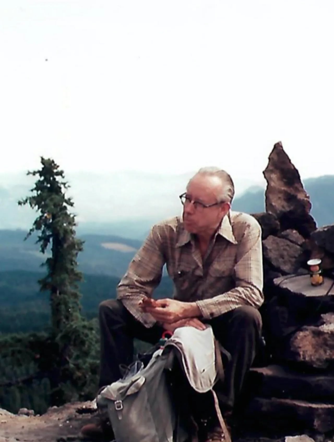 Portrait of Richard M. Noyes (1919–1997) – memorial page