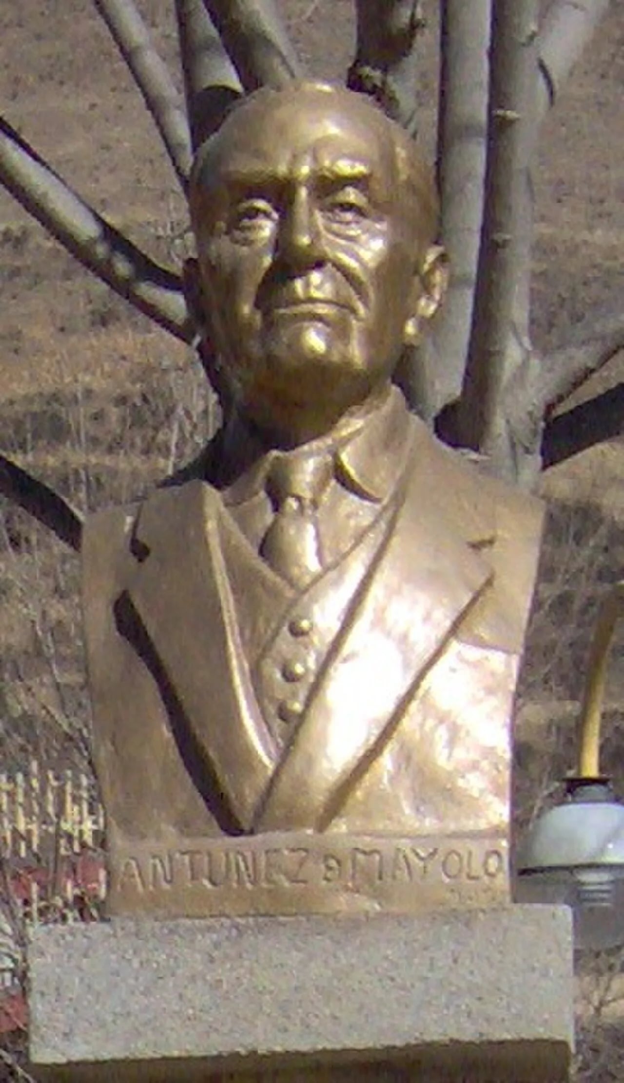 Portrait of Santiago Antúnez de Mayolo (1887–1967) – memorial page