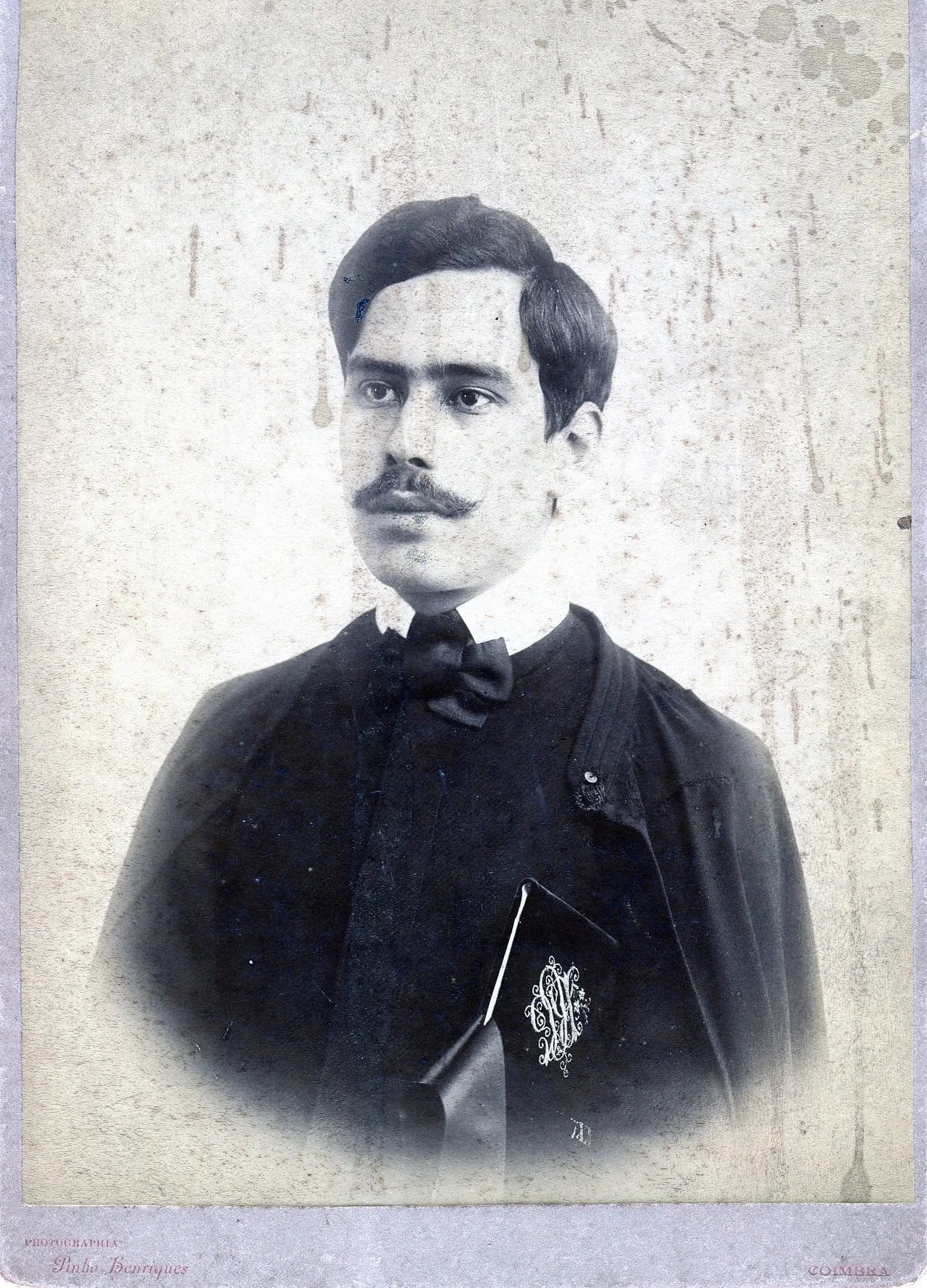 Porträt von Vizconde de Vila Moura (1877–1935) – Gedenkseite