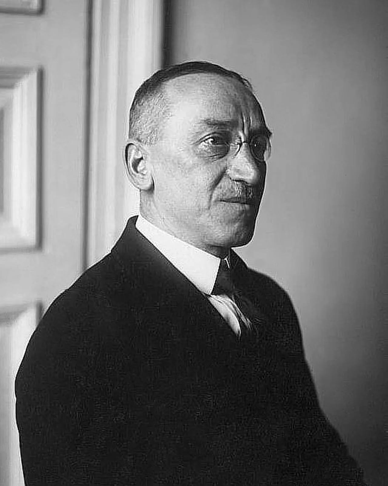 Portrait of Aleksander Zwierzyński (1880–1958) – memorial page