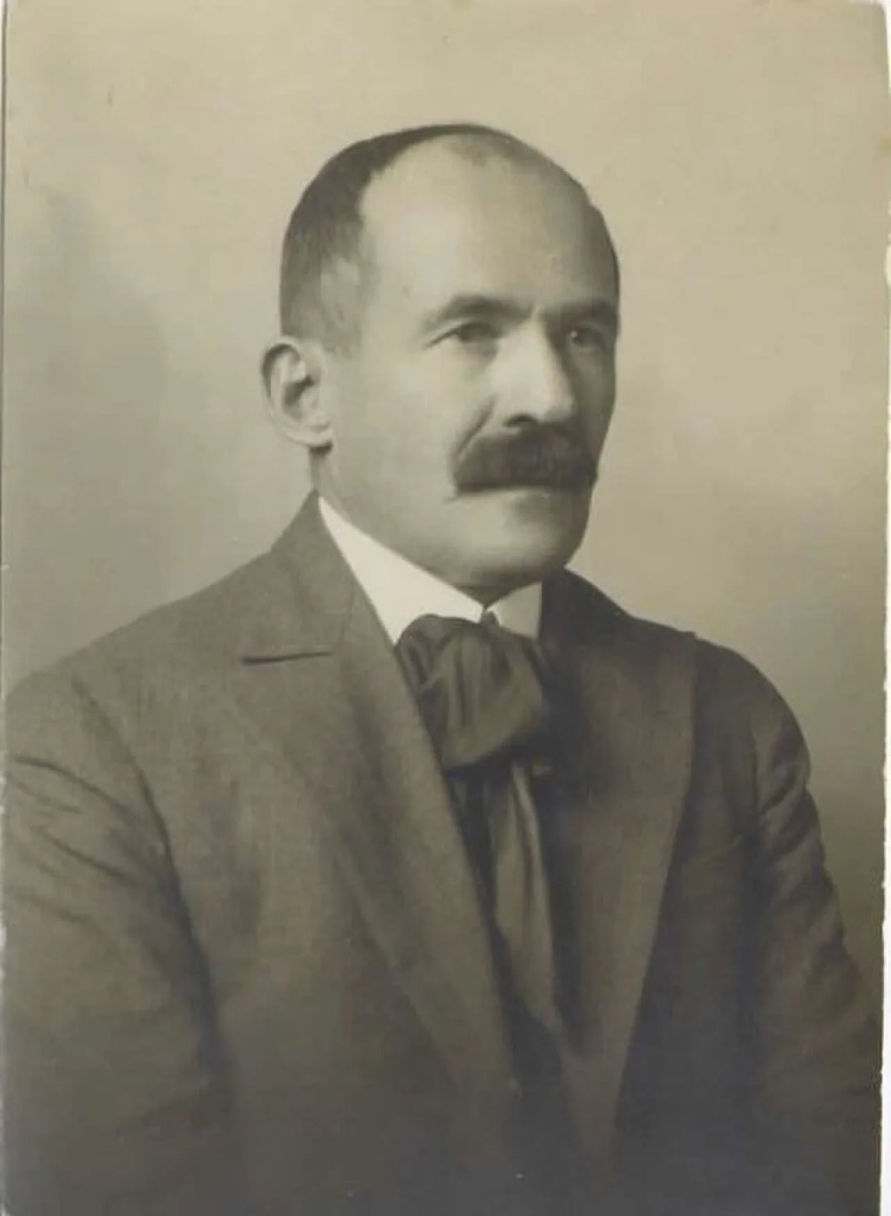 Portrait of Alfred Šerko (1879–1938) – memorial page