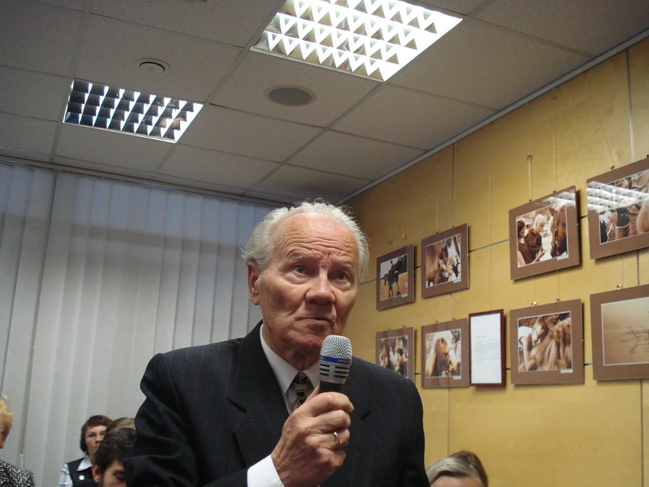 Portrait of Algirdas Sabaliauskas (1929–2016) – memorial page
