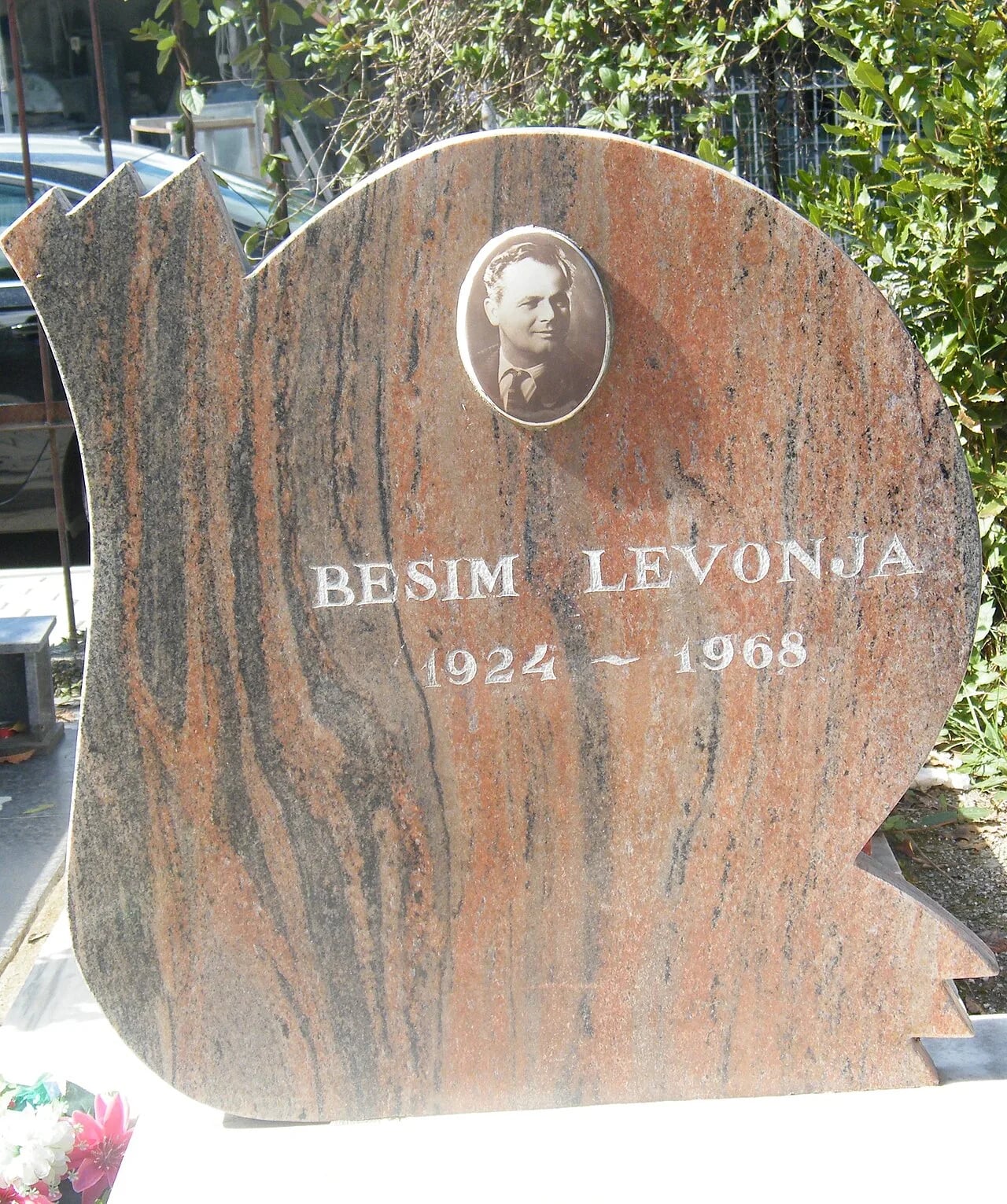 Porträt von Besim Levonja (1922–1968) – Gedenkseite