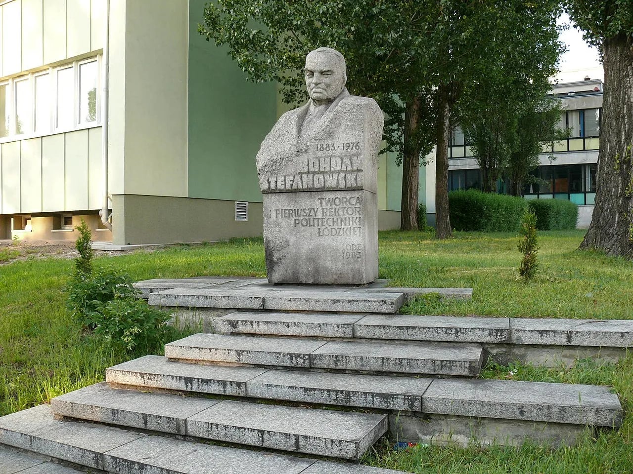Portrait of Bohdan Stefanowski (1883–1976) – memorial page