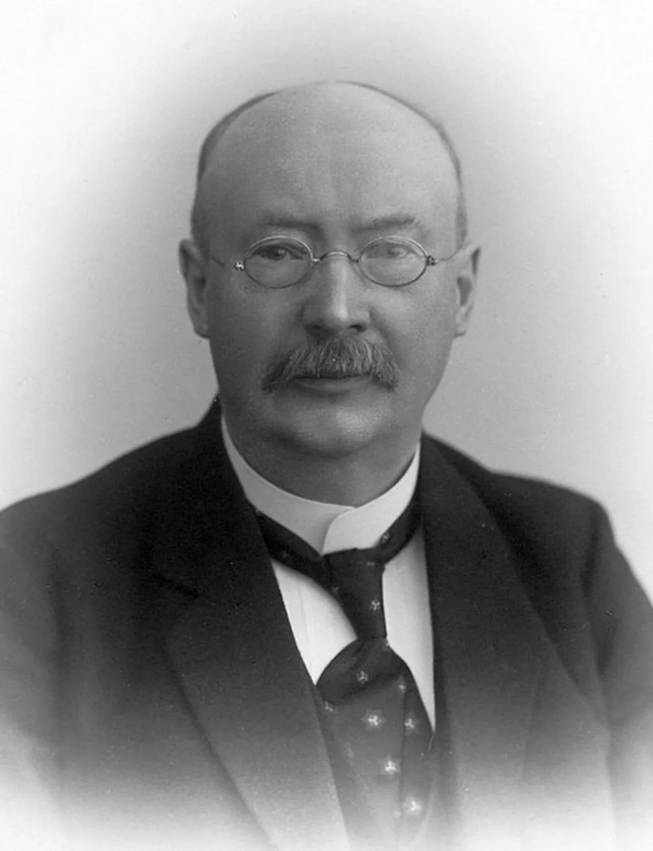 Porträt von Julius Brauns (1857–1931) – Gedenkseite