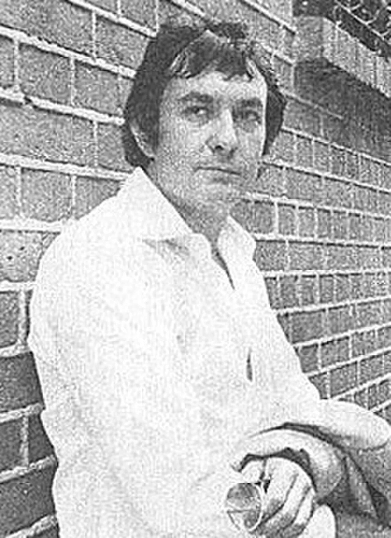 Portrait of Robin Wood (1944–2021) – memorial page