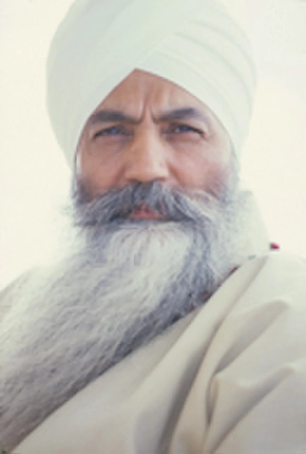 Portrait of Yogi Bhajan (1929–2004) – memorial page