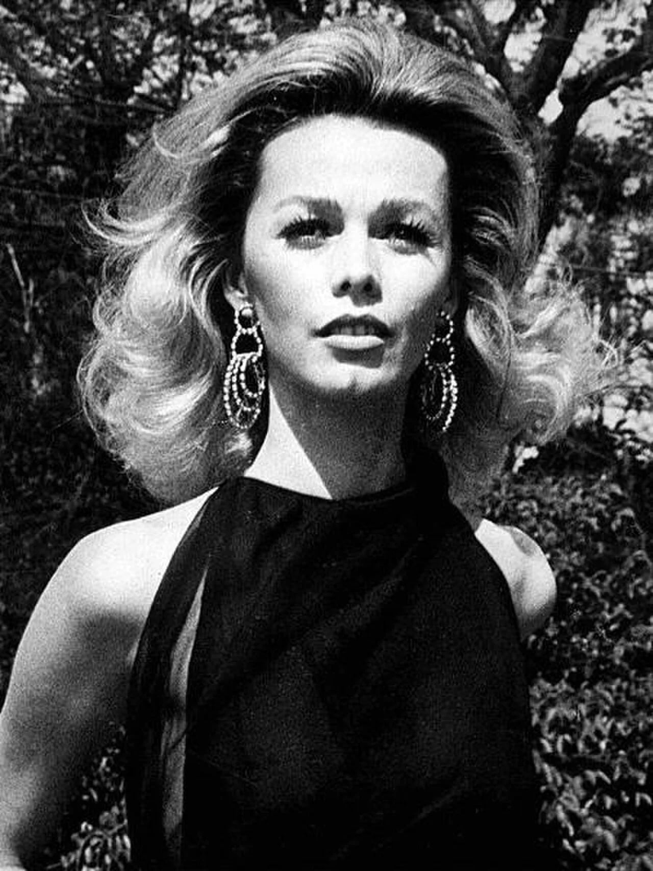 Porträt von Ângela Diniz (1944–1976) – Gedenkseite