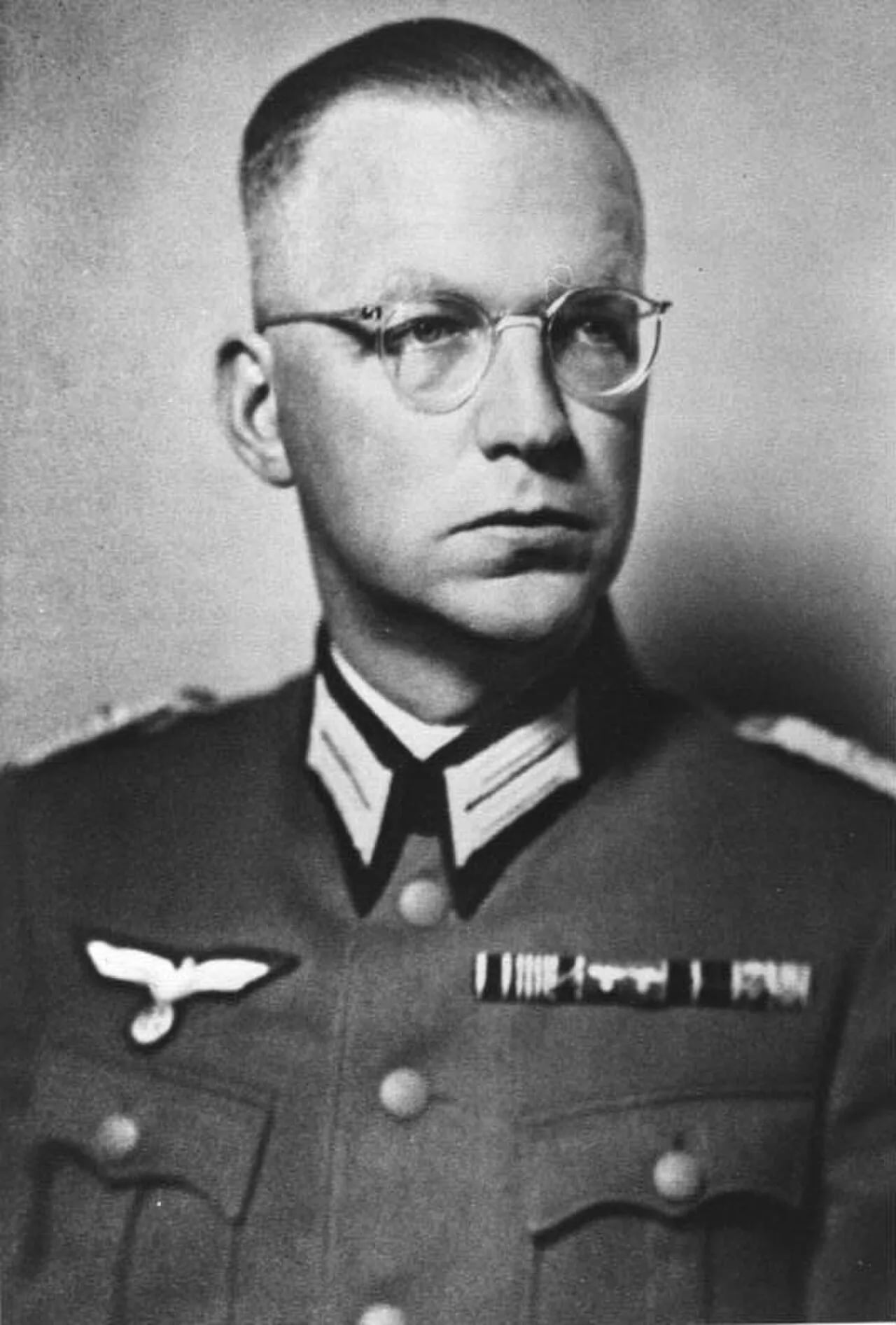 Portrait of Helmuth Groscurth (1898–1943) – memorial page