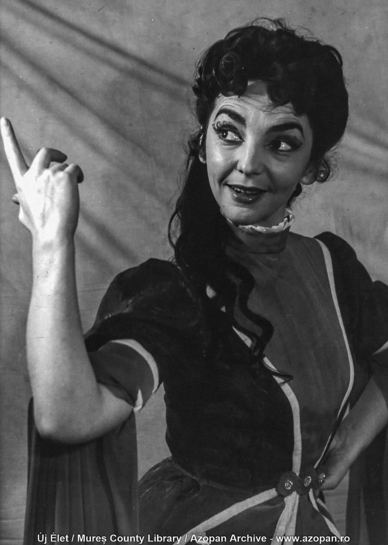 Portrait of Bella Tanai (1930–2017) – memorial page