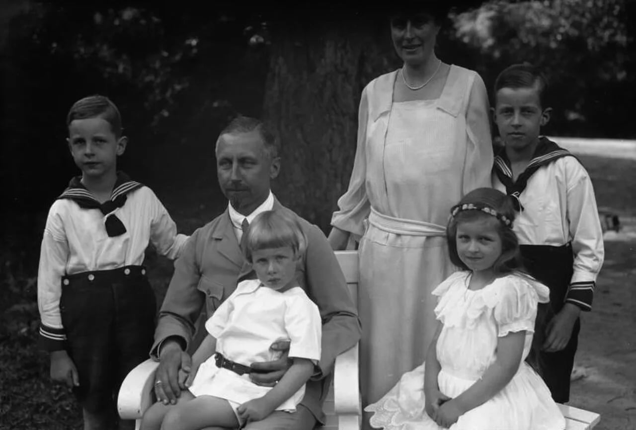 Porträt von Wilhelm Karl Prinz von Preußen (1922–2007) – Gedenkseite