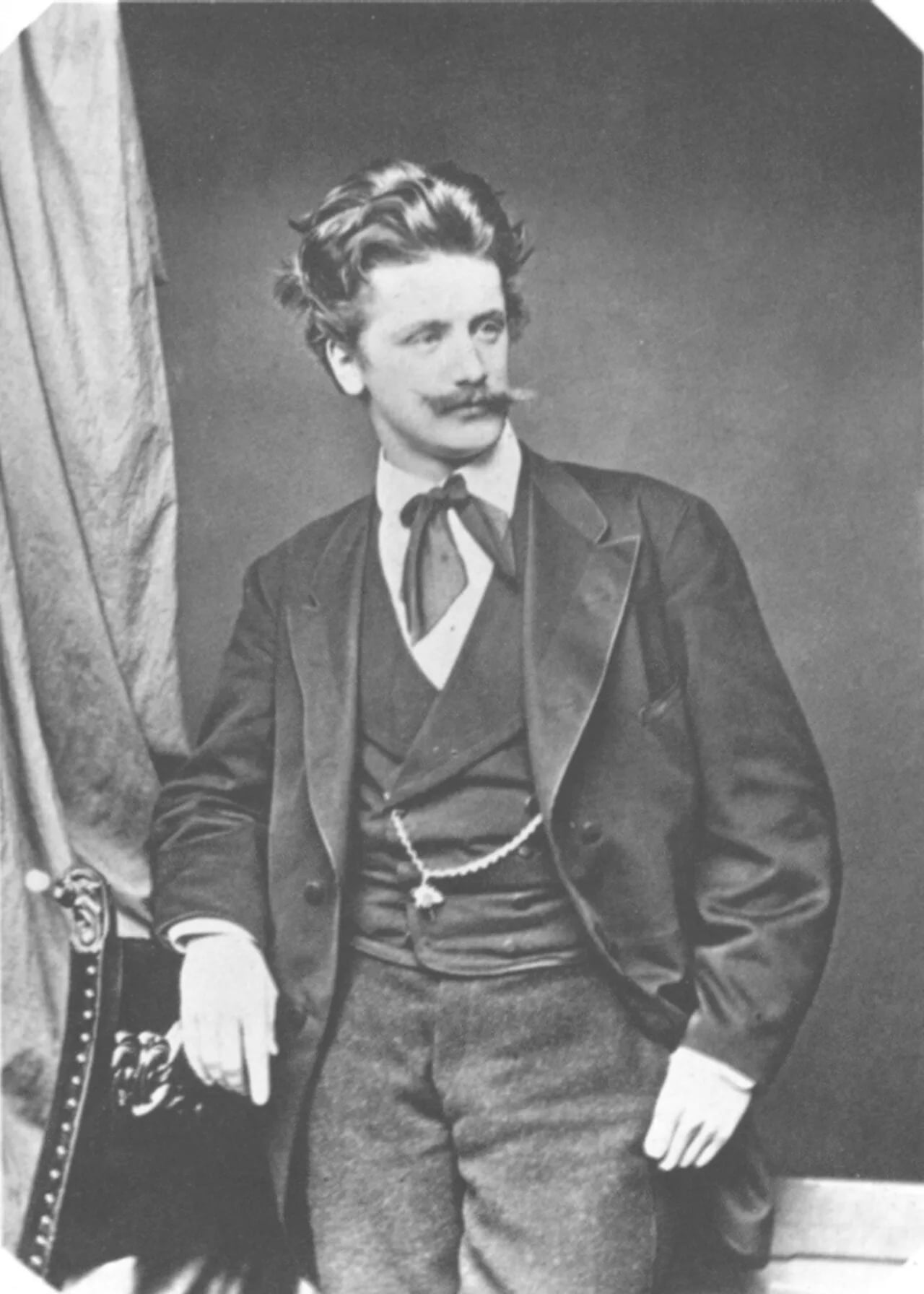 Portrait of Edgar Hanfstaengl (1842–1910) – memorial page