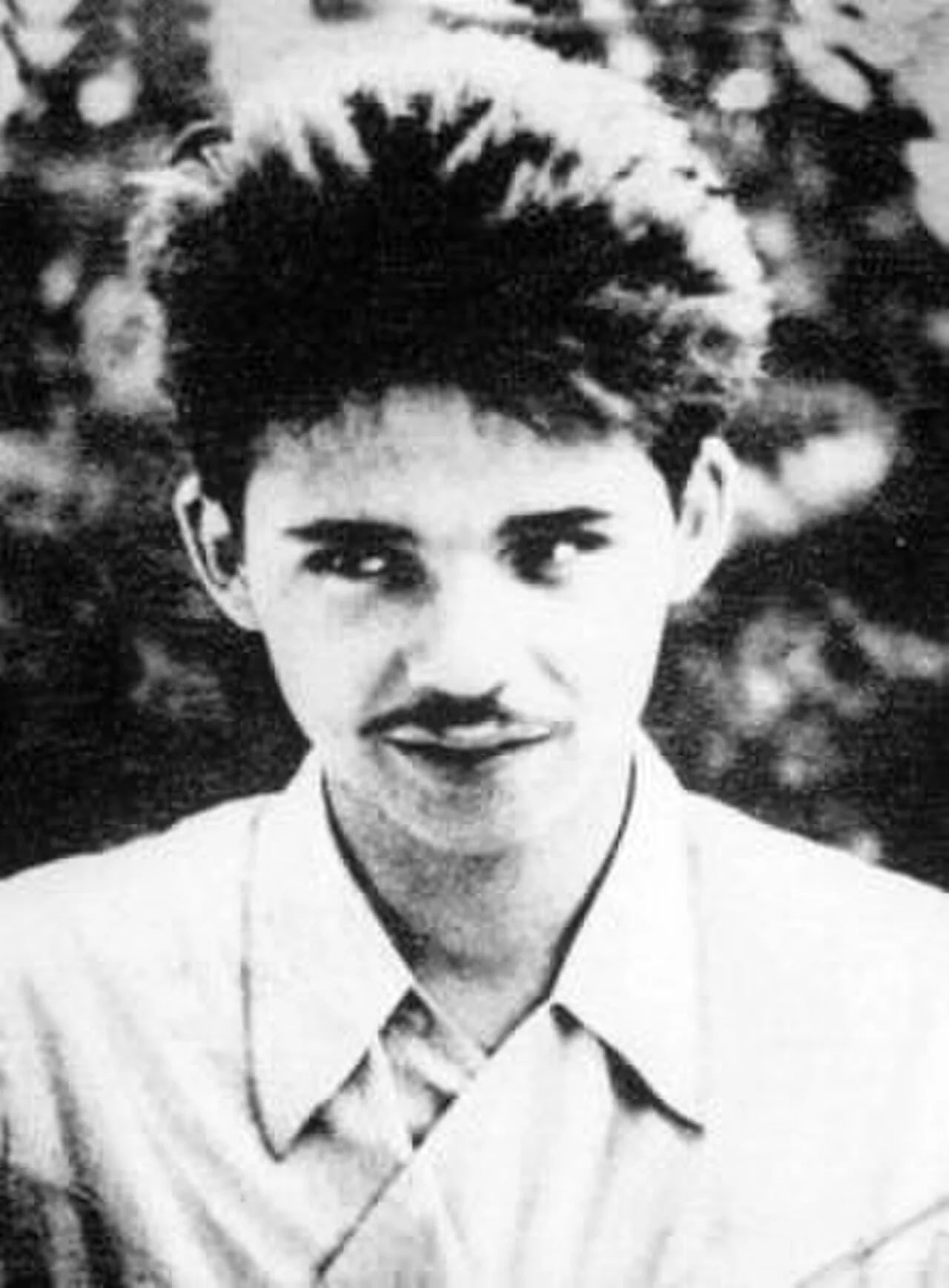 Porträt von Nicolae Labiș (1935–1956) – Gedenkseite