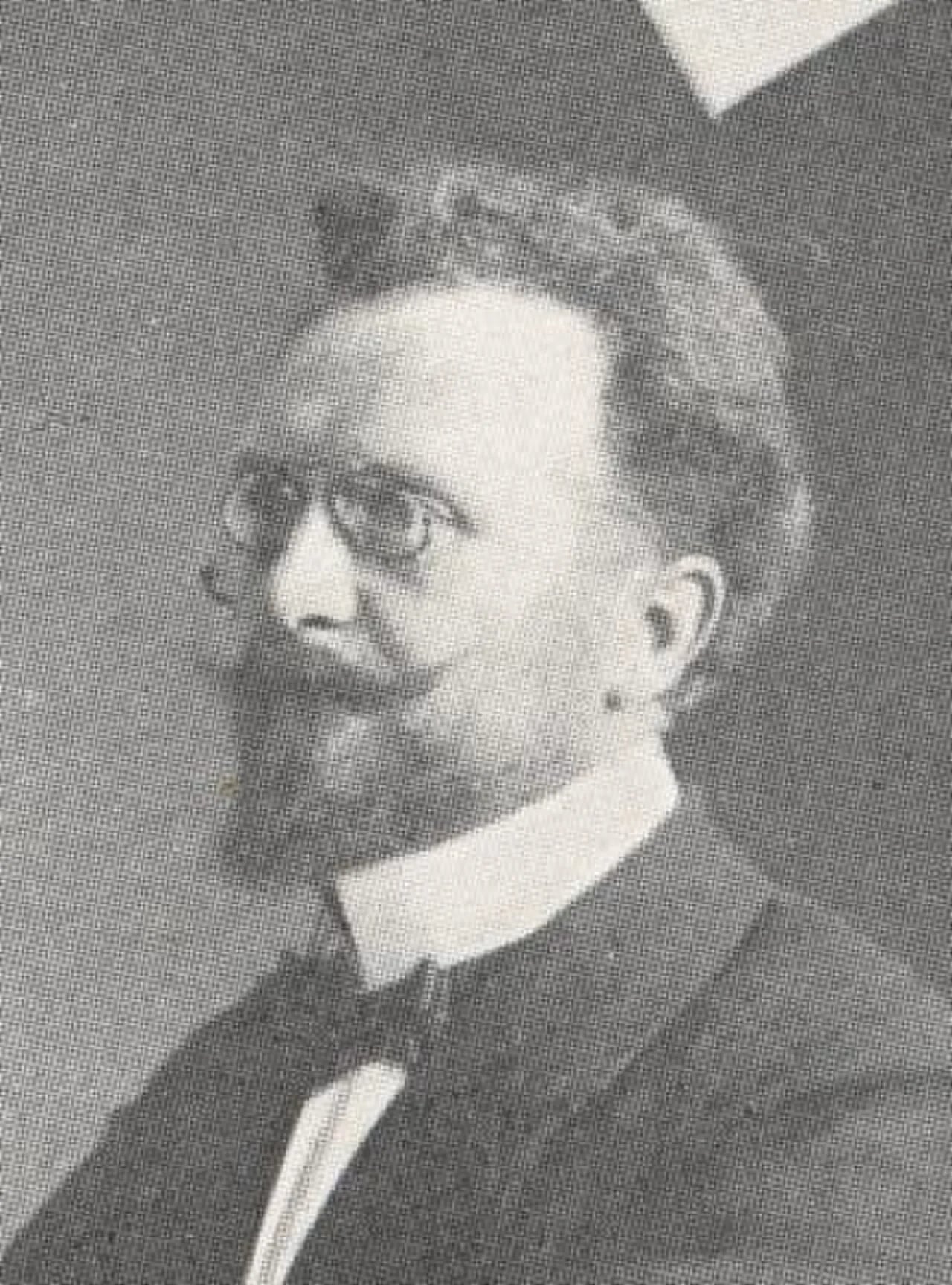 Portrait of Adolf Dyroff (1866–1943) – memorial page