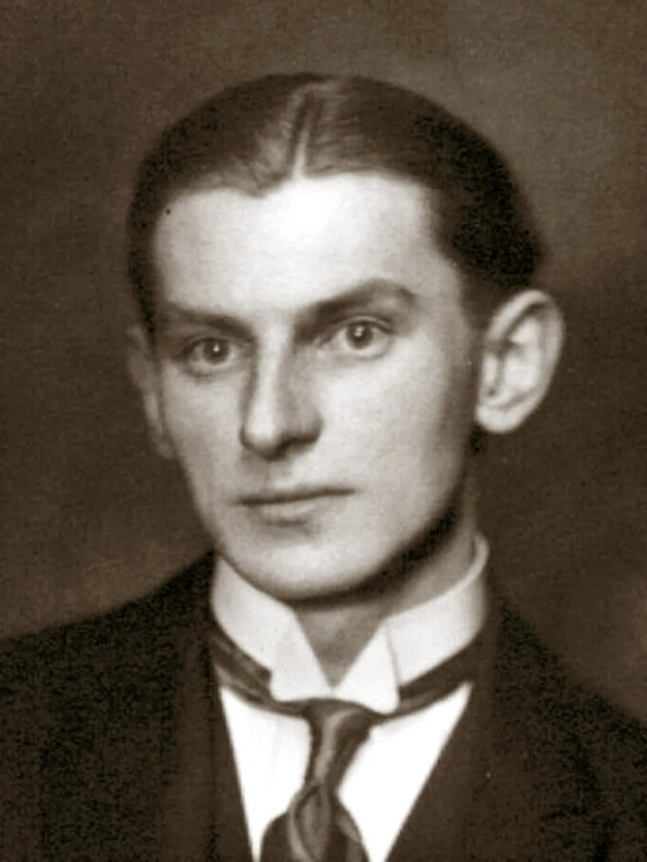 Portrait of Edmund Wojciechowski (1903–1941) – memorial page