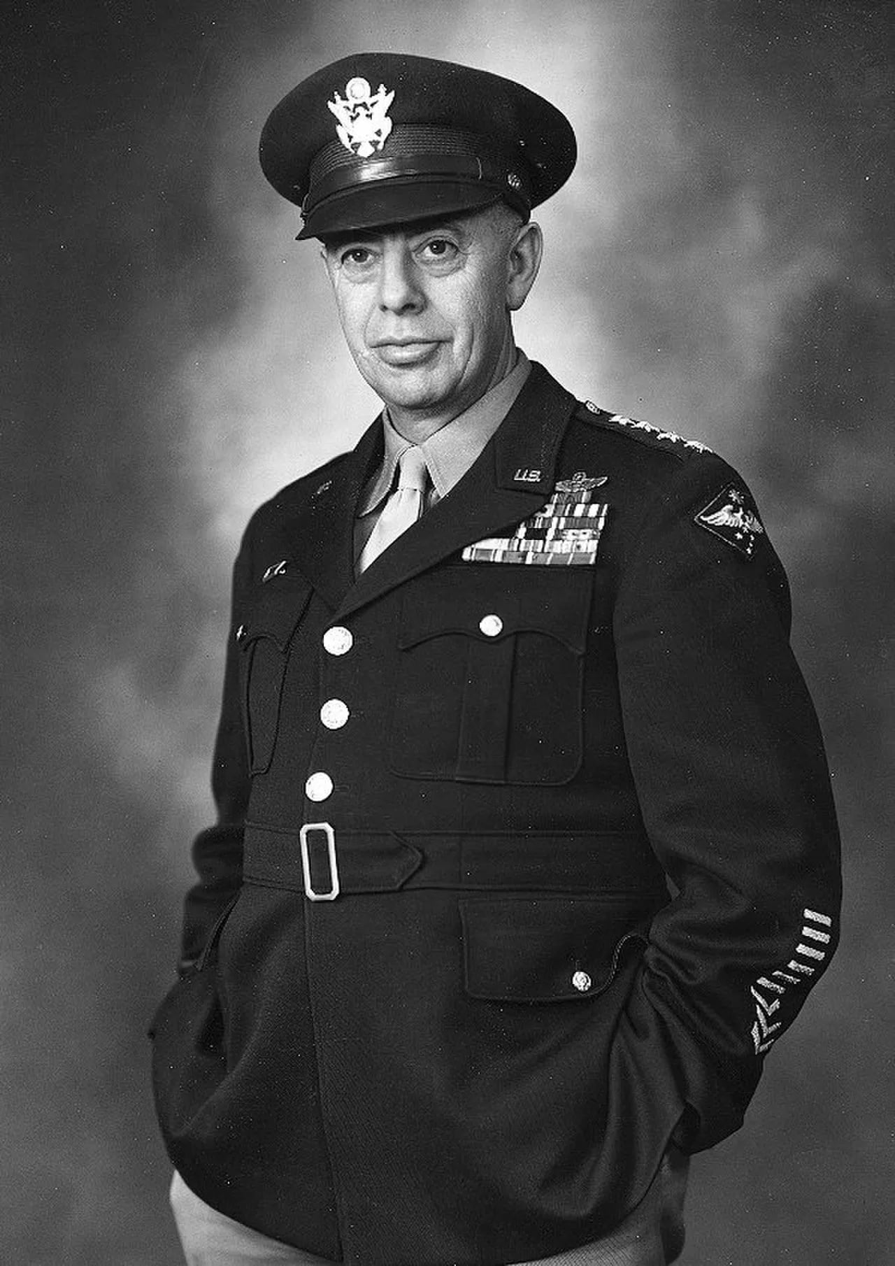 Porträt von George Kenney (1889–1977) – Gedenkseite