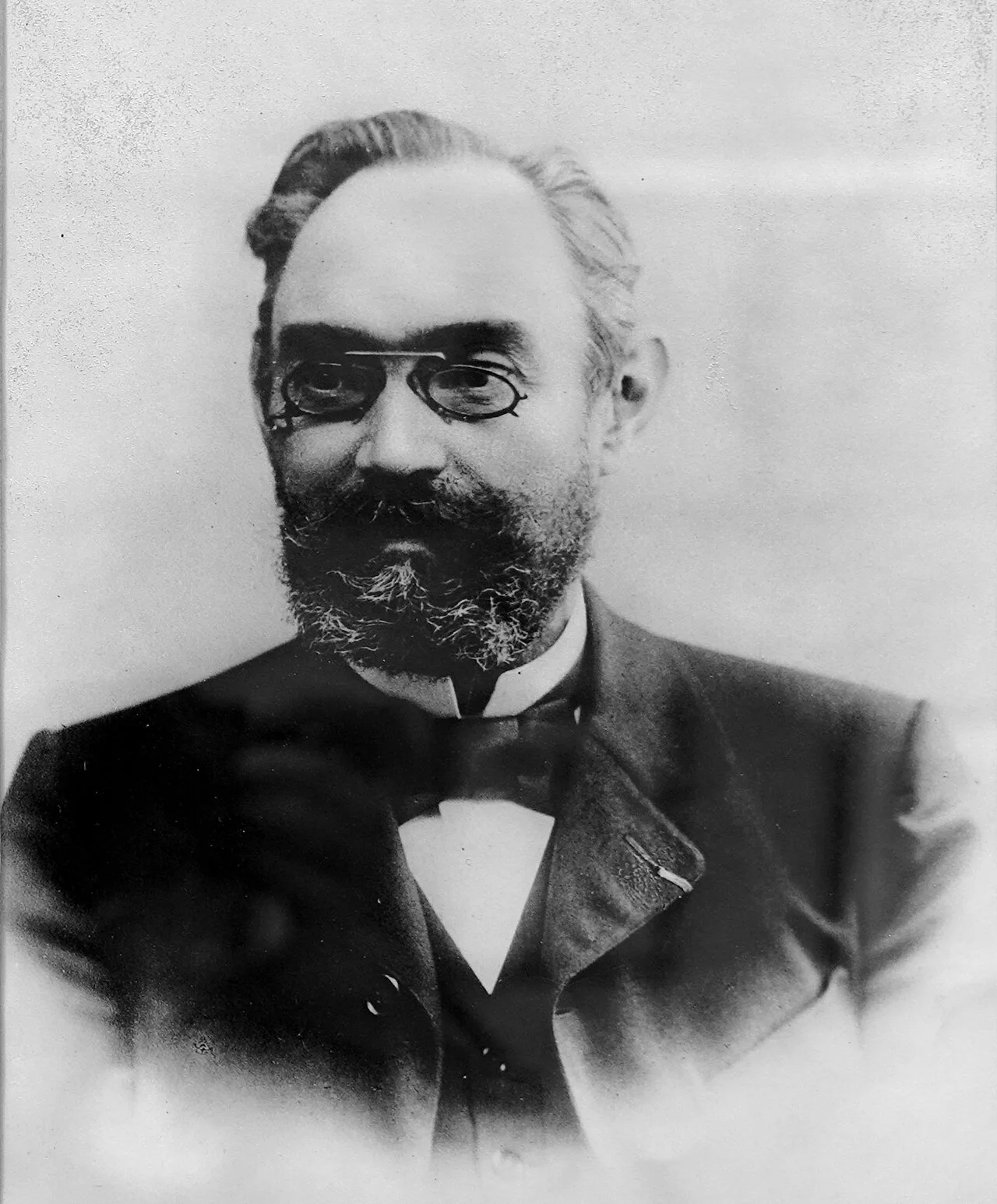 Porträt von Henri-Alexandre Danlos (1844–1912) – Gedenkseite
