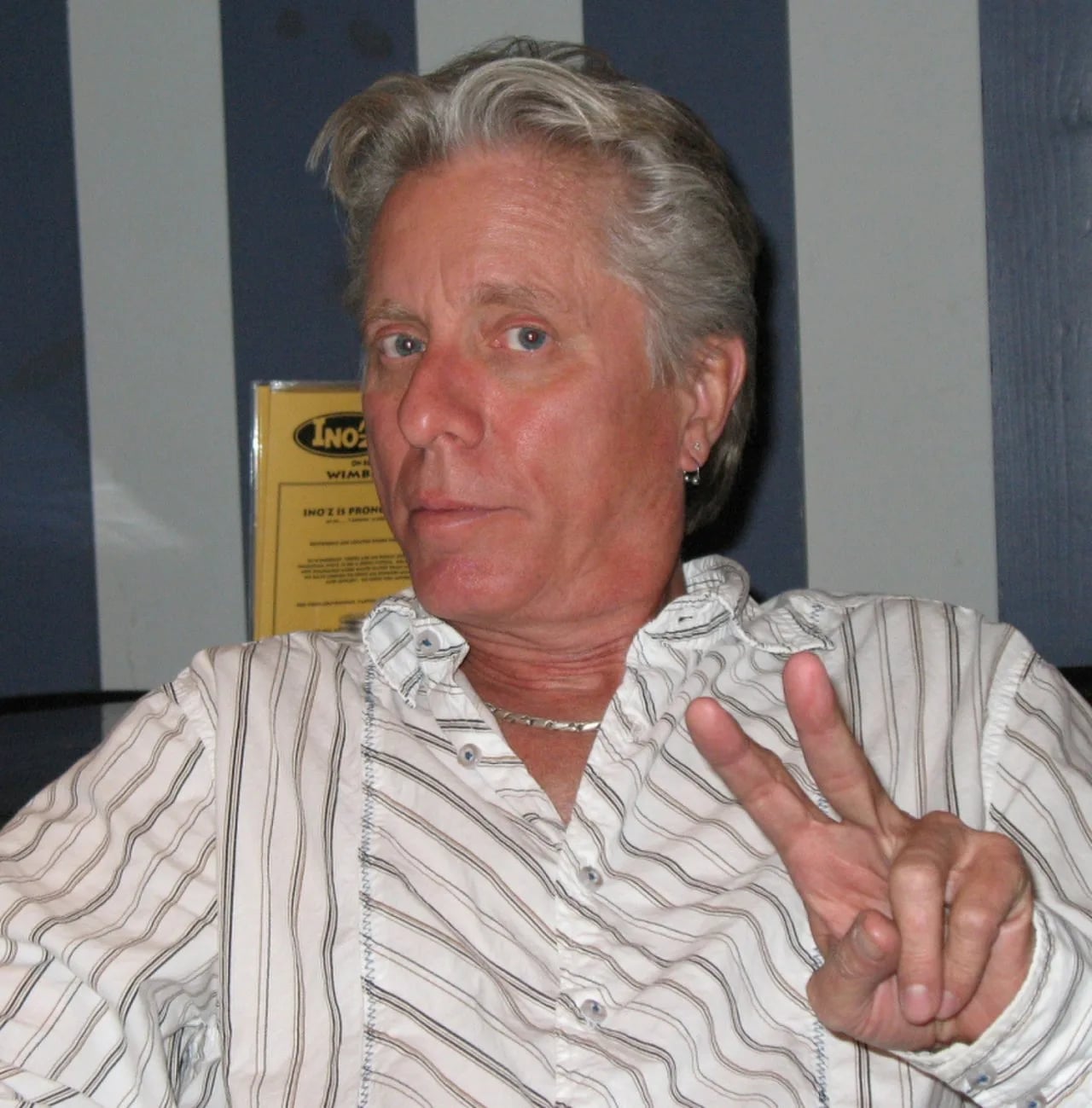 Portrait of Jamie Oldaker (1951–2020) – memorial page