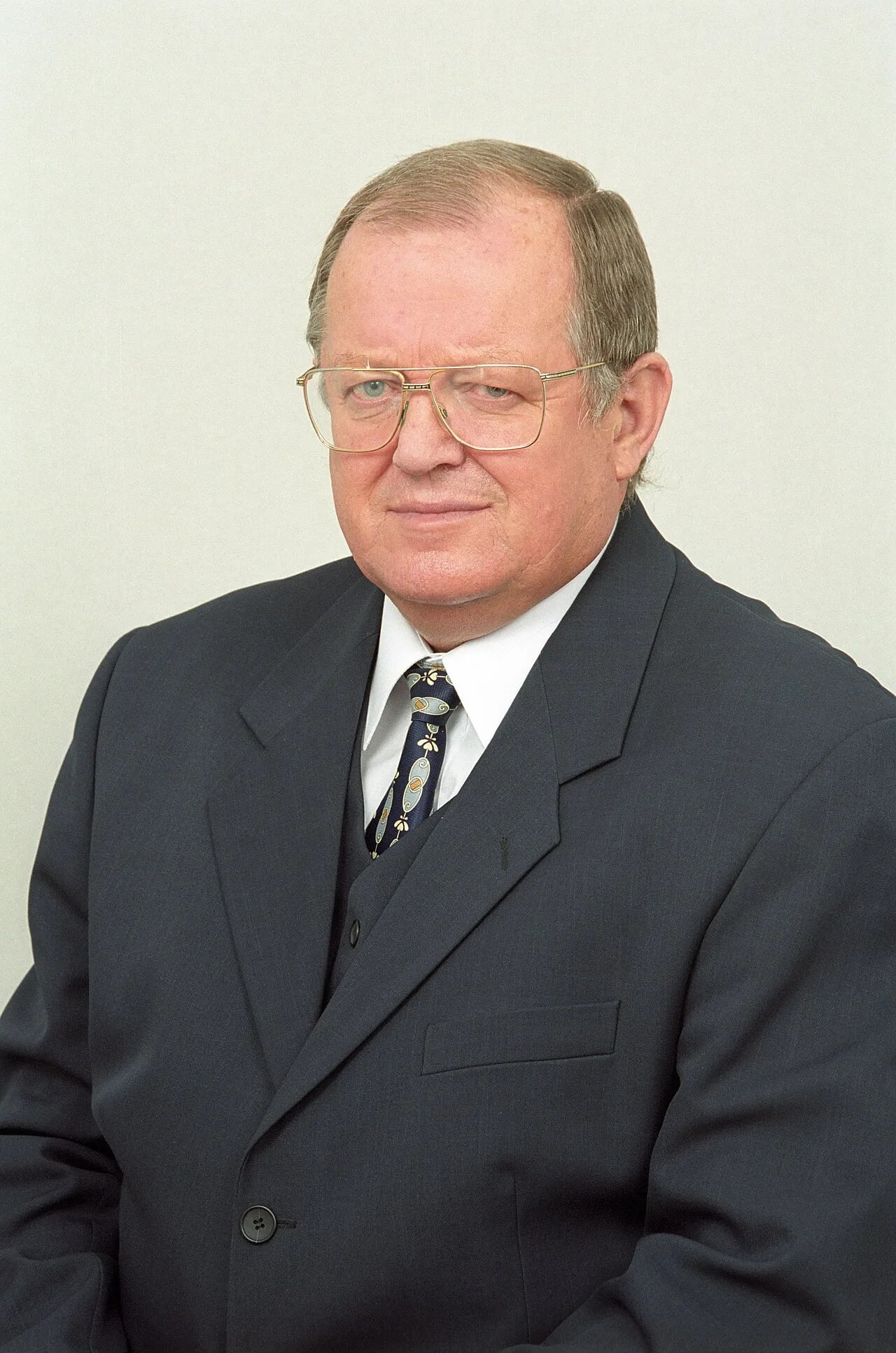 Portrait of Henryk Dzido (1941–2018) – memorial page