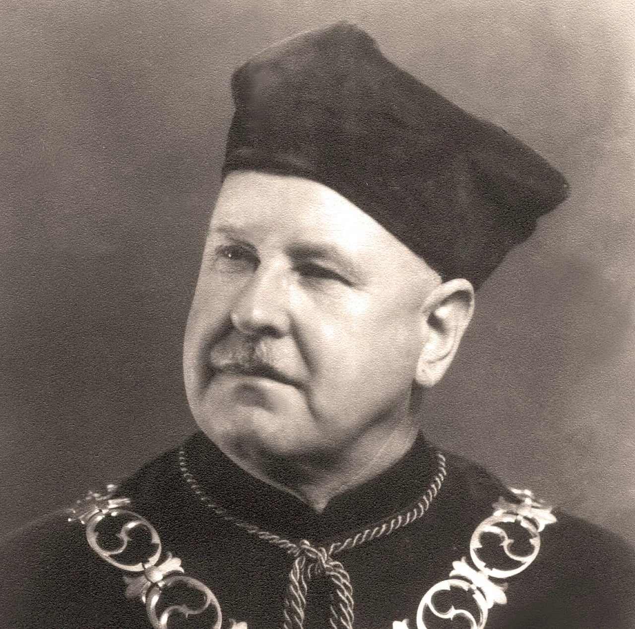Portrait of Rajmund Galon (1906–1986) – memorial page