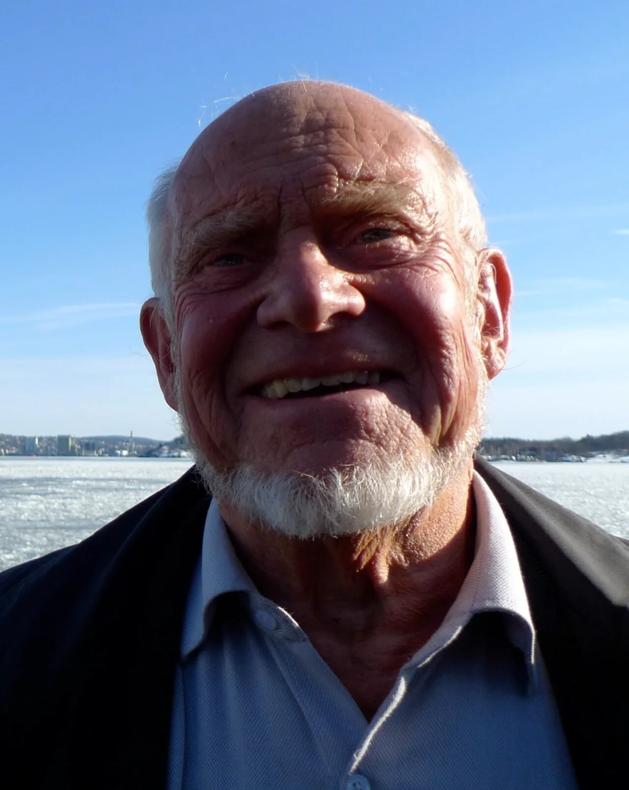 Portrait of Erik Dammann (1931–2025) – memorial page