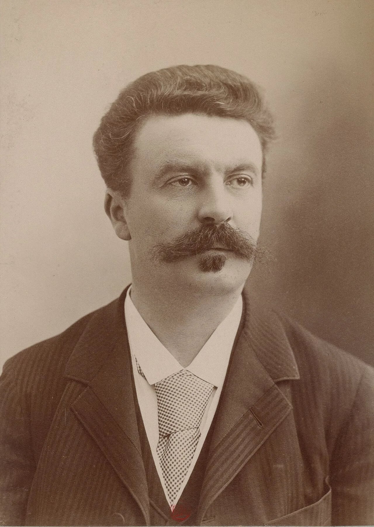 Porträt von Guy de Maupassant (1850–1893) – Gedenkseite