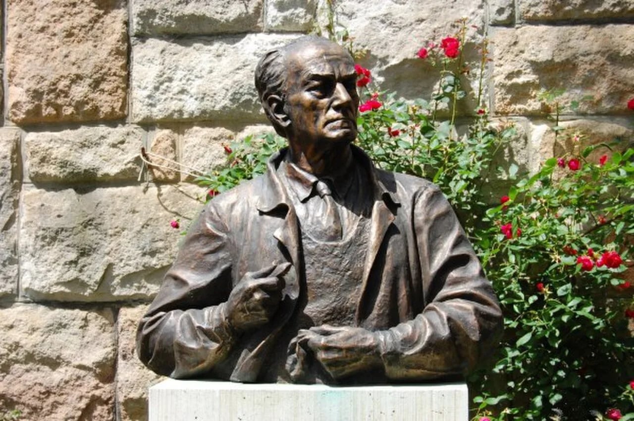 Portrait of Bertalan Pór (1880–1964) – memorial page