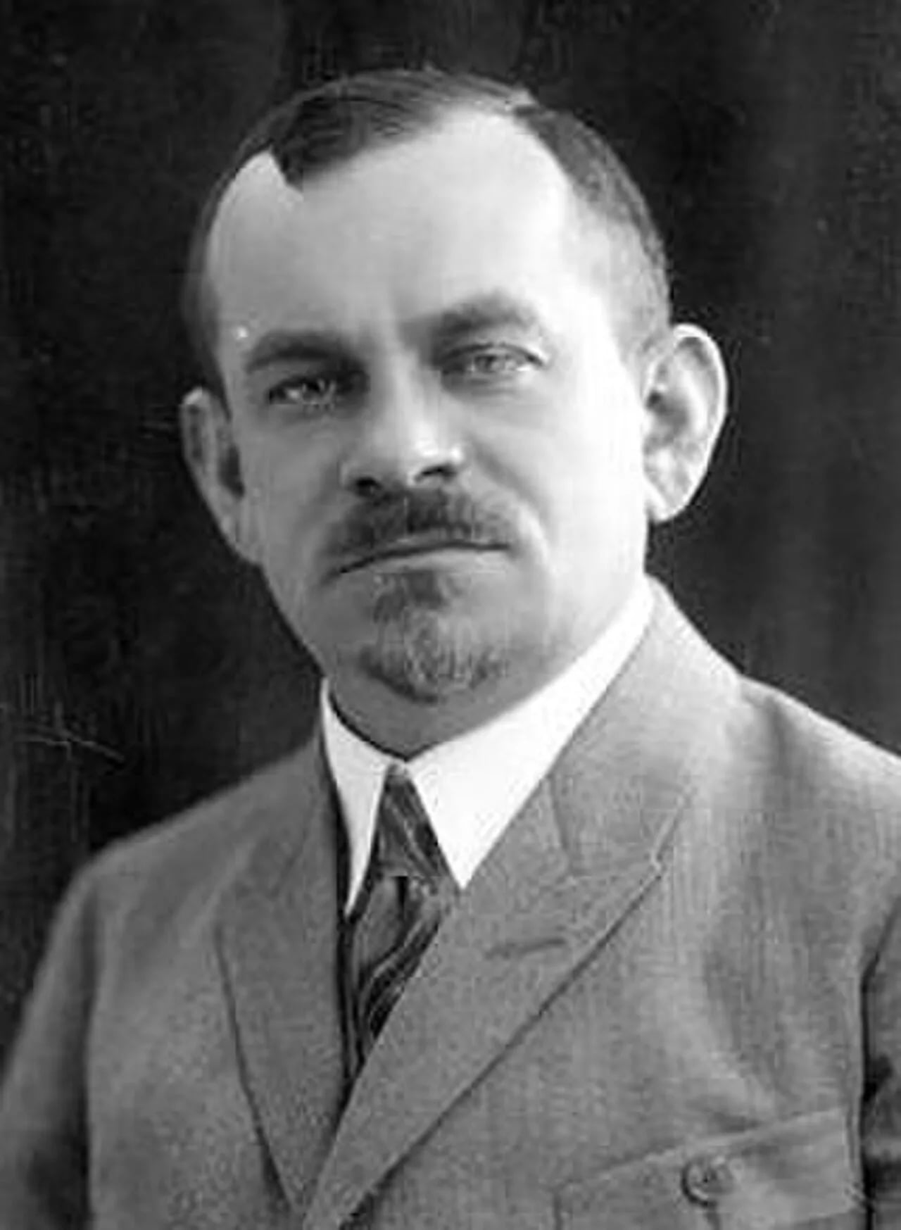 Portrait of Stanisław Wachowiak (1890–1972) – memorial page