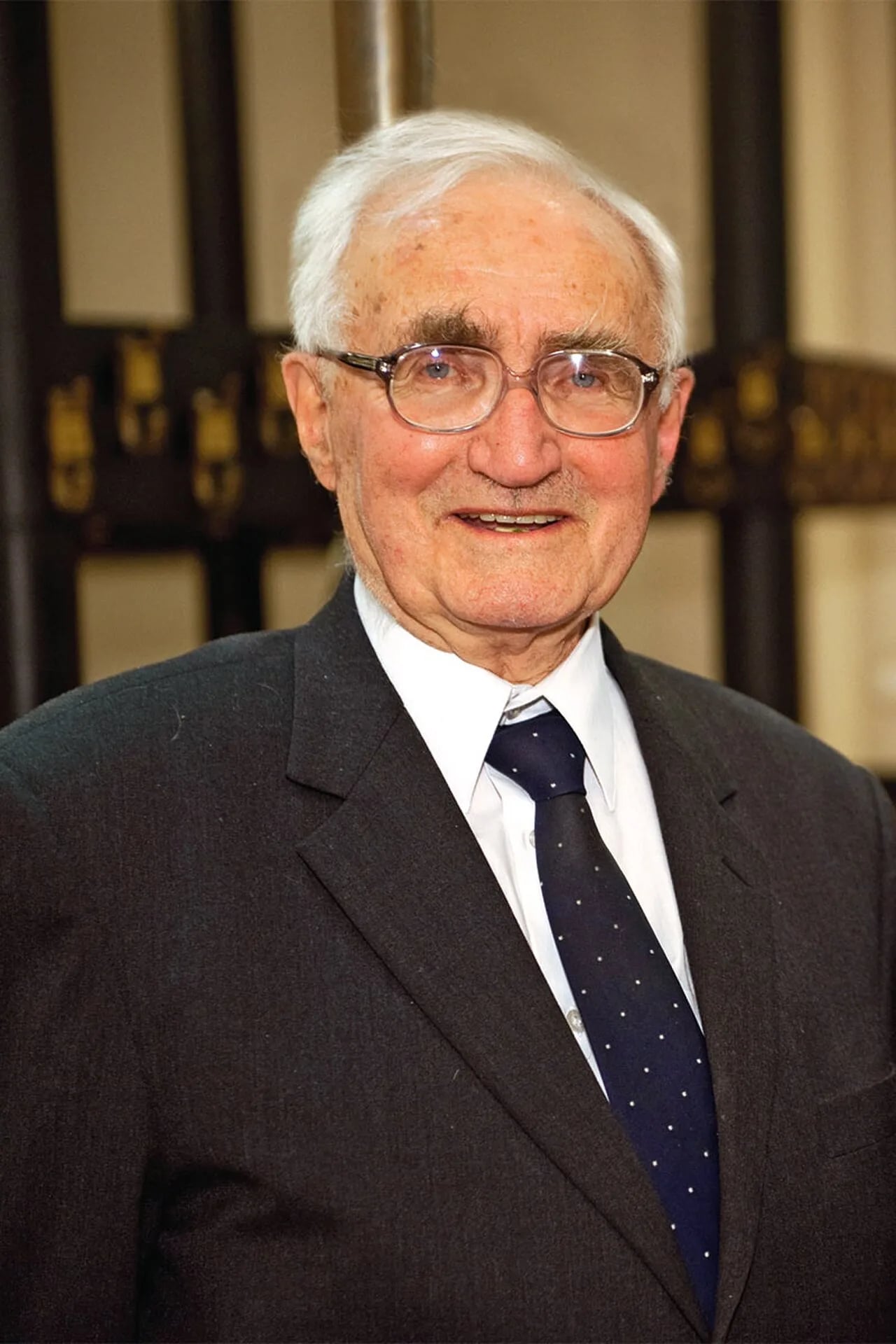 Portrait of Stefan Kruś (1926–2015) – memorial page