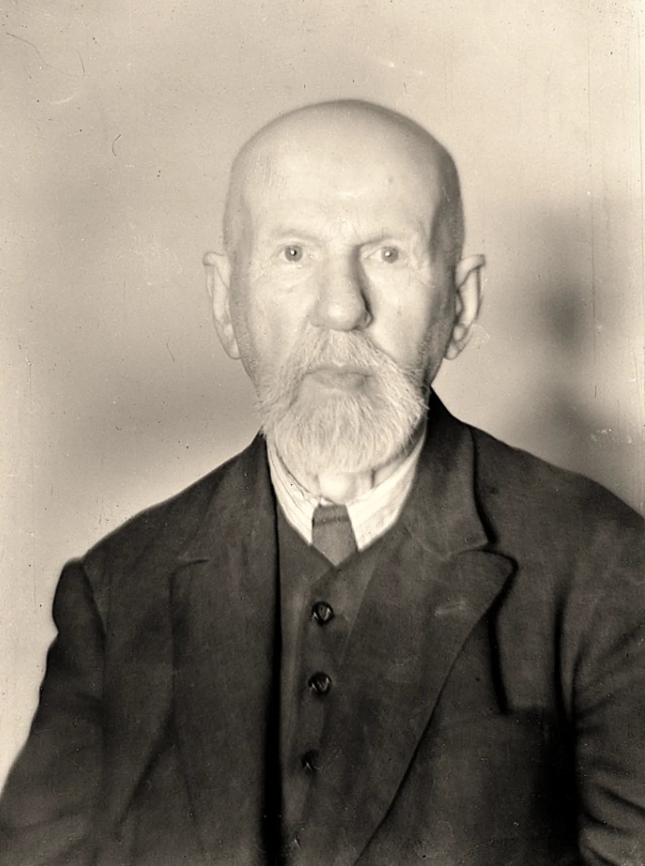Portrait of Stefan Makowiecki (1860–1949) – memorial page