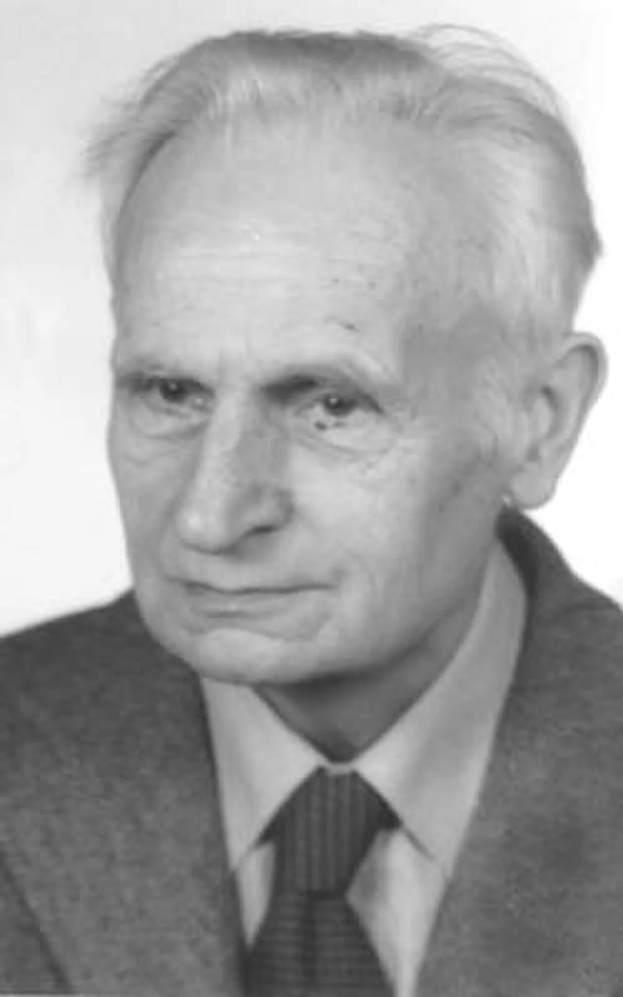 Portrait of Stefan Węgrzyn (1925–2011) – memorial page