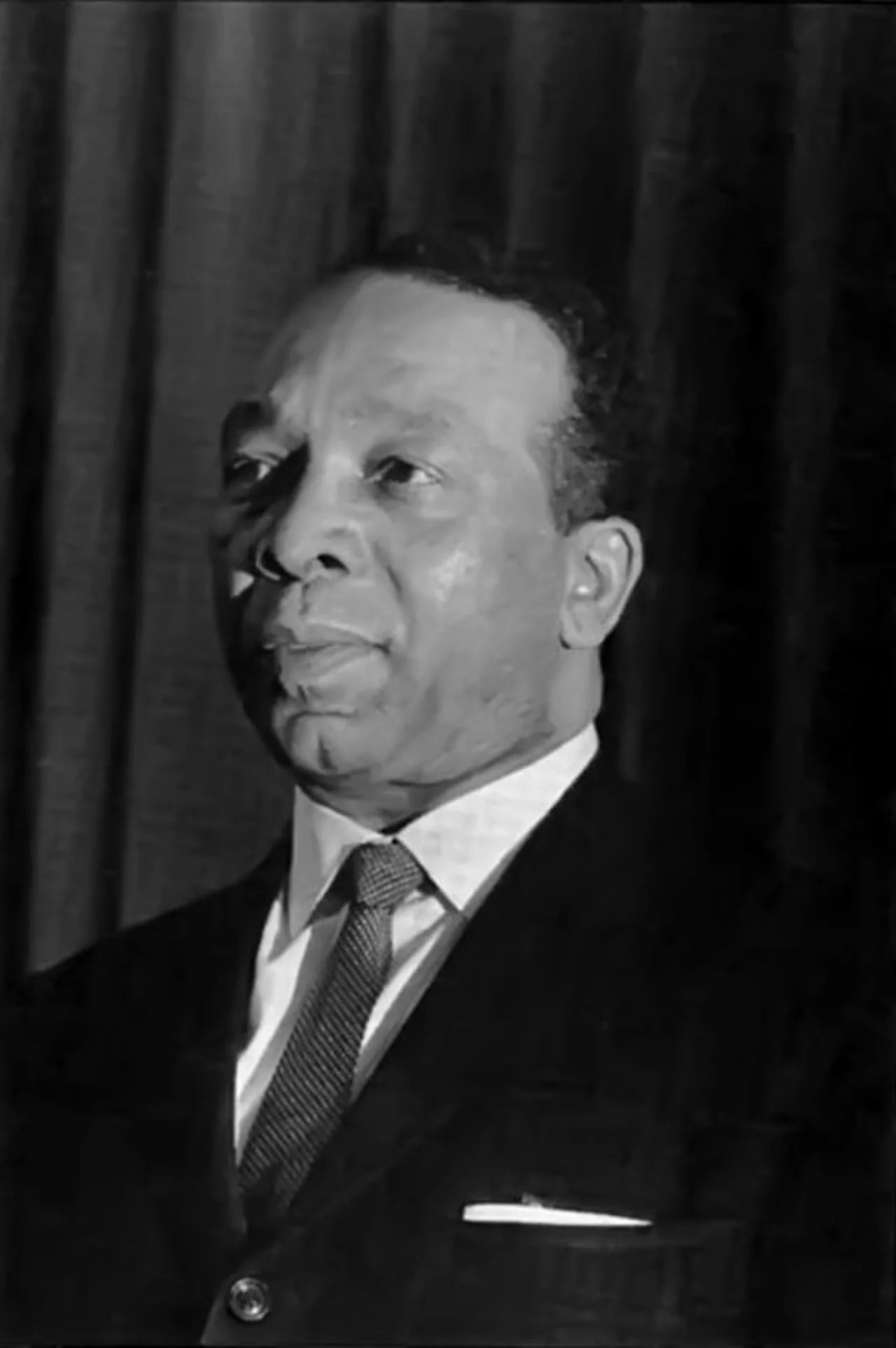 Porträt von Walter Washington (1915–2003) – Gedenkseite