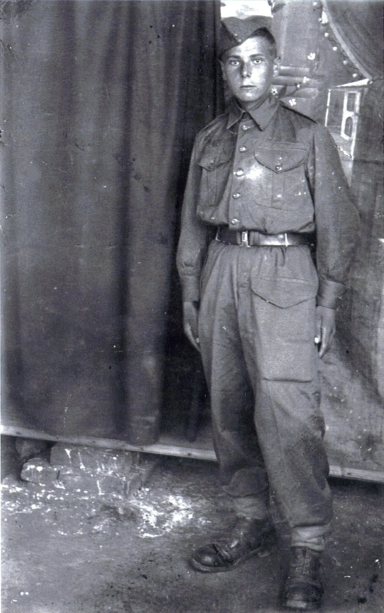 Porträt von Tadeusz Franciszek Kulikowski (1924–1944) – Gedenkseite