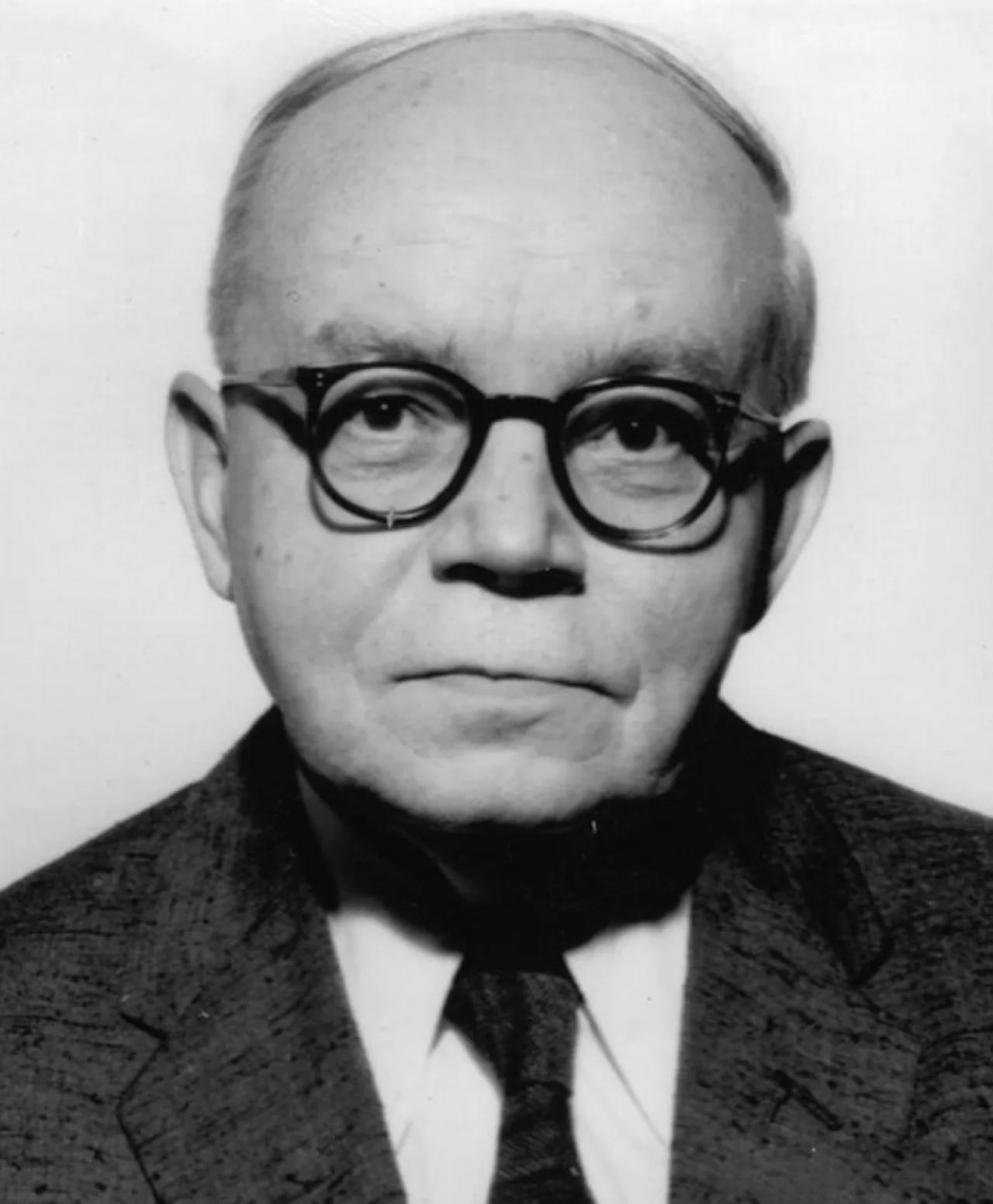 Portrait of Tadeusz Katelbach (1897–1977) – memorial page
