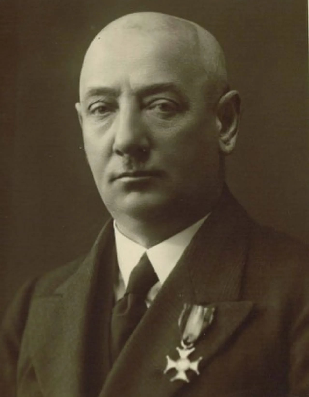 Portrait of Tadeusz Ruge (1886–1939) – memorial page