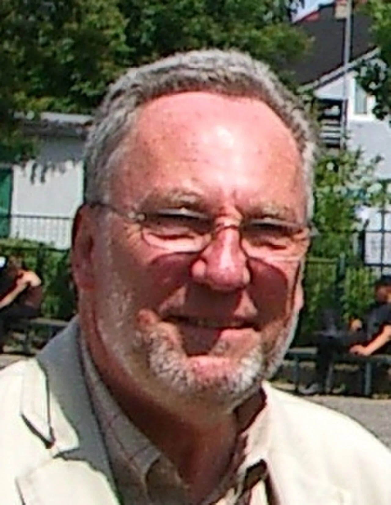Portrait of Tomasz Sacha (1953–2006) – memorial page