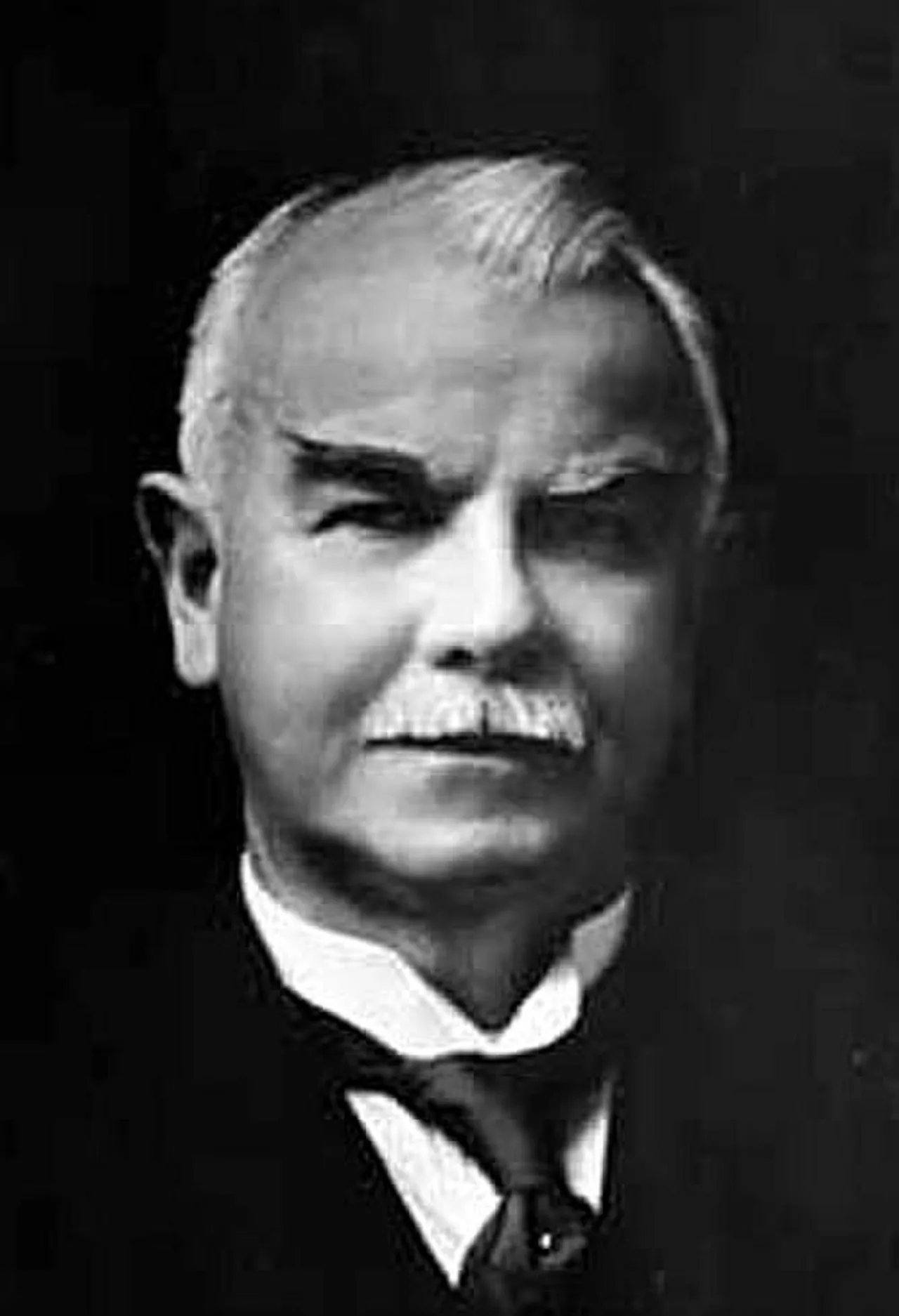 Porträt von James Alfred Ewing (1855–1935) – Gedenkseite