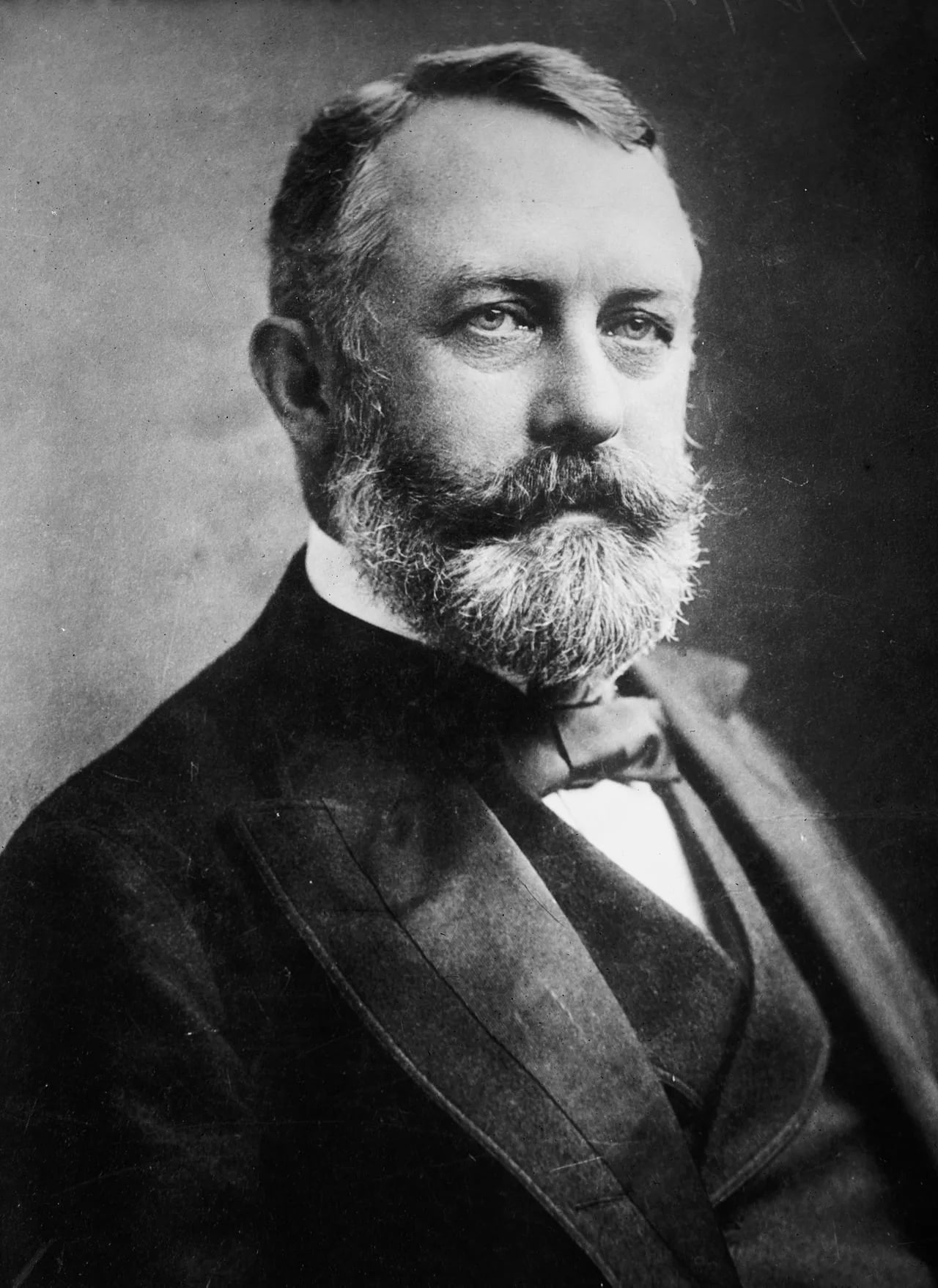 Porträt von Henry Clay Frick (1849–1919) – Gedenkseite