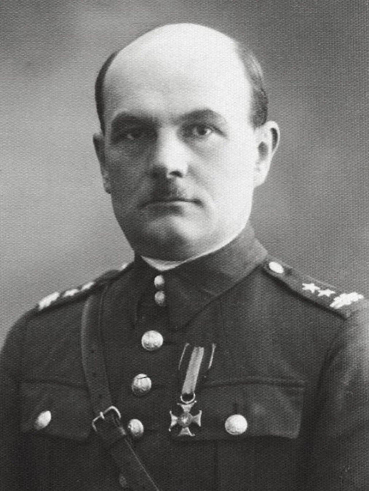 Portrait of Witold Komierowski (1888–1954) – memorial page