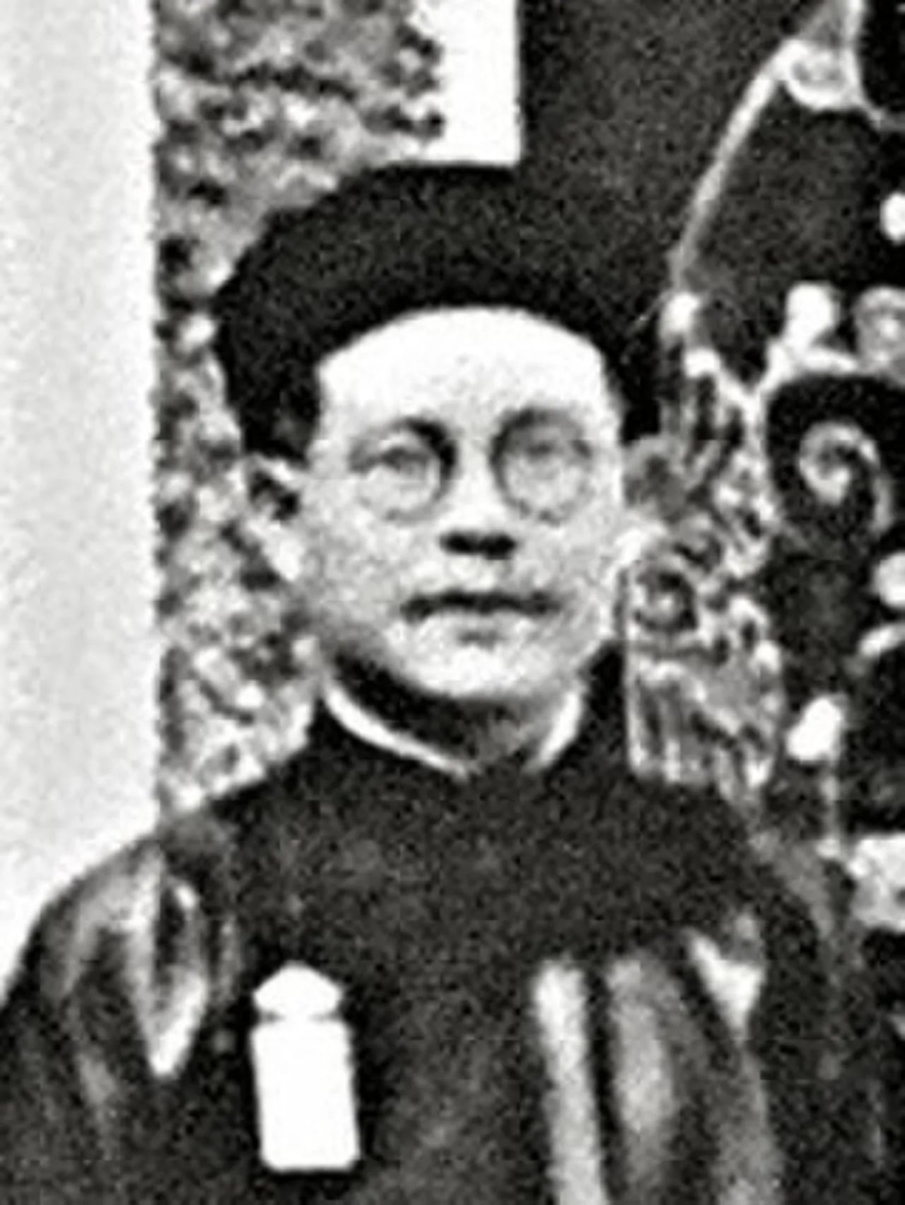 Porträt von Bùi Bằng Đoàn (1889–1955) – Gedenkseite
