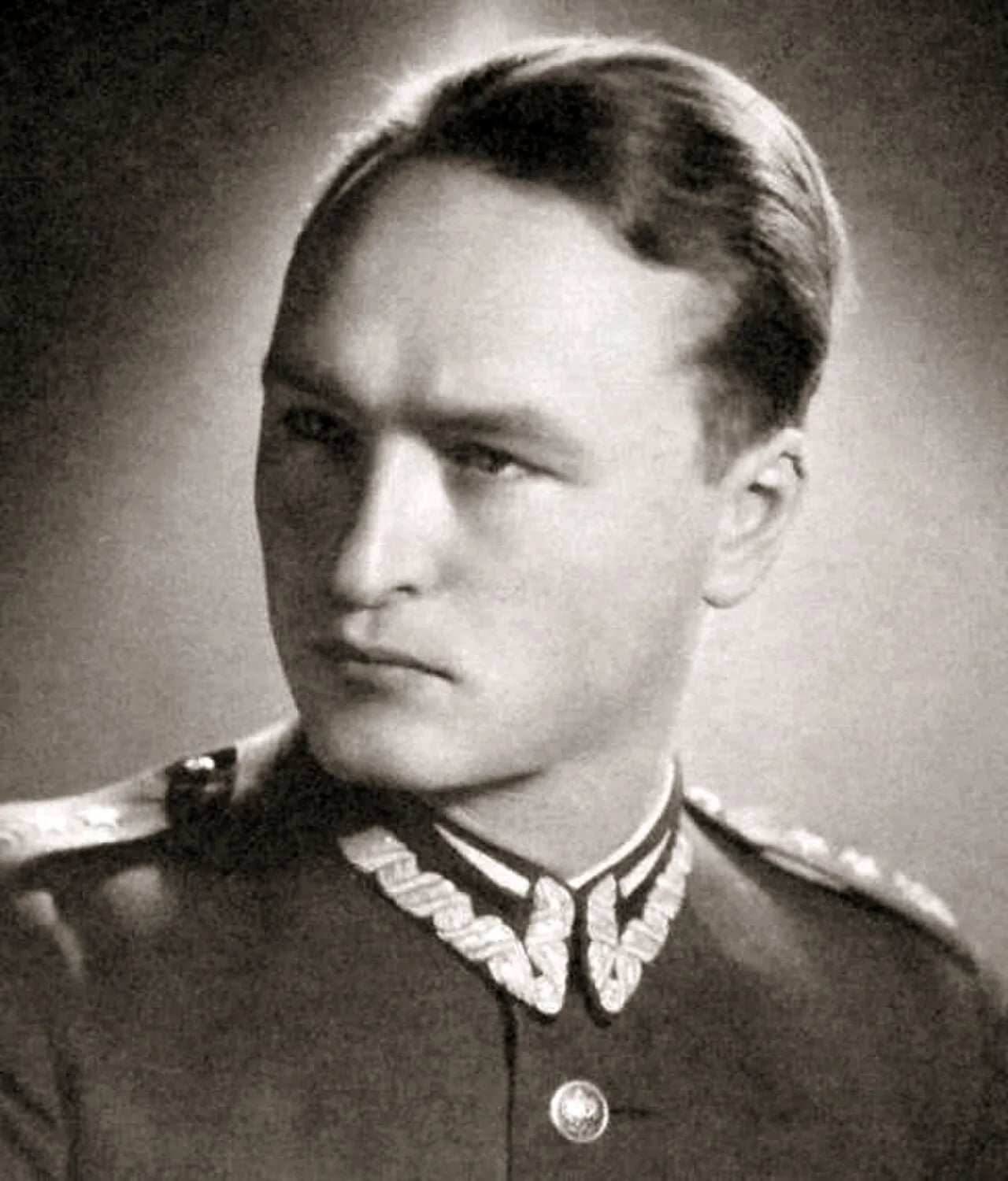 Portrait of Zbigniew Kiedacz (1911–1944) – memorial page