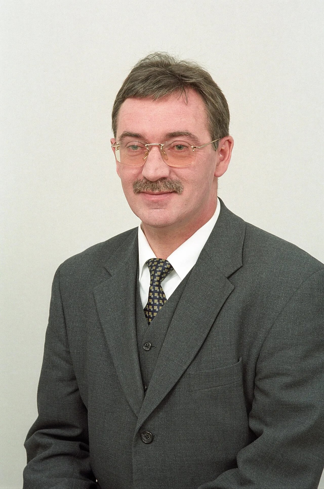 Portrait of Zbigniew Zychowicz (1953–2016) – memorial page